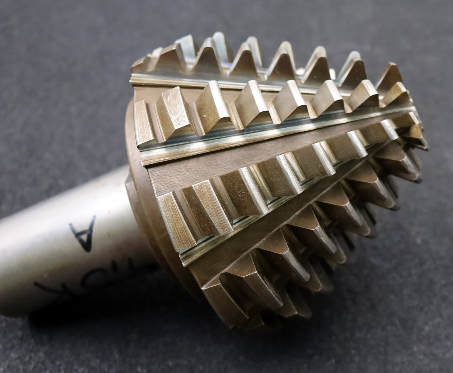 Bild des Artikels KLINGELNBERG-Palloid-Wälzfräser-m=-4,5-EGW-20°-Zahnform-I-1gg.-Rechts-Rest=70%