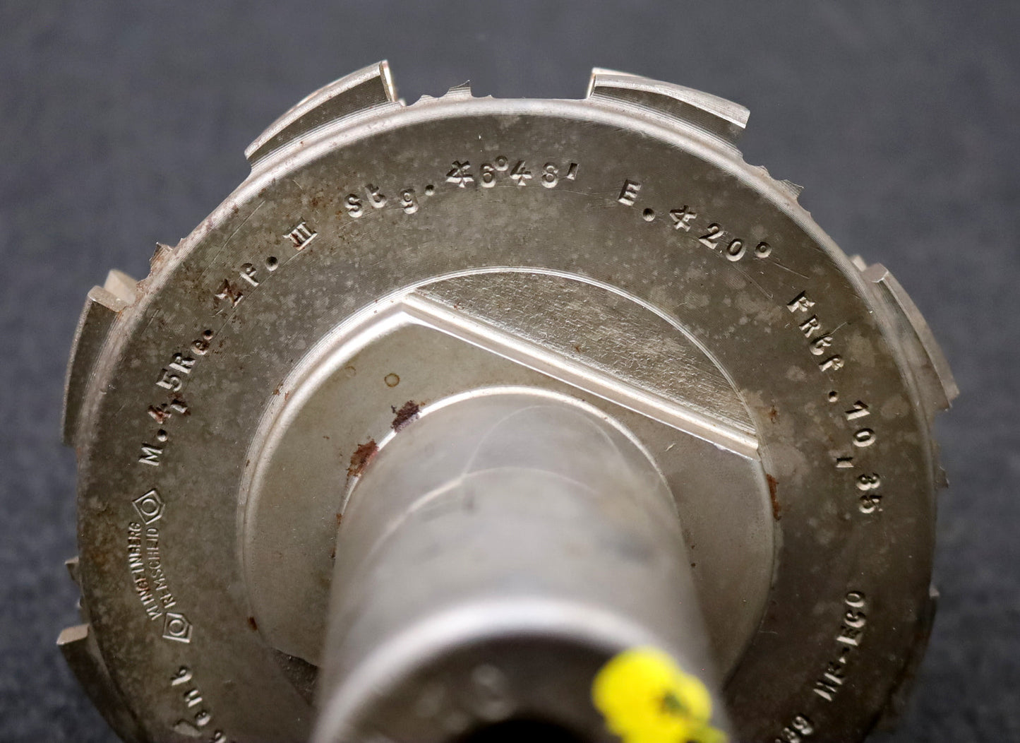 Bild des Artikels KLINGELNBERG-Palloid-Wälzfräser-m=-4,5-EGW-20°-Zahnform-III-1gg.-Rechts-Rest=50%