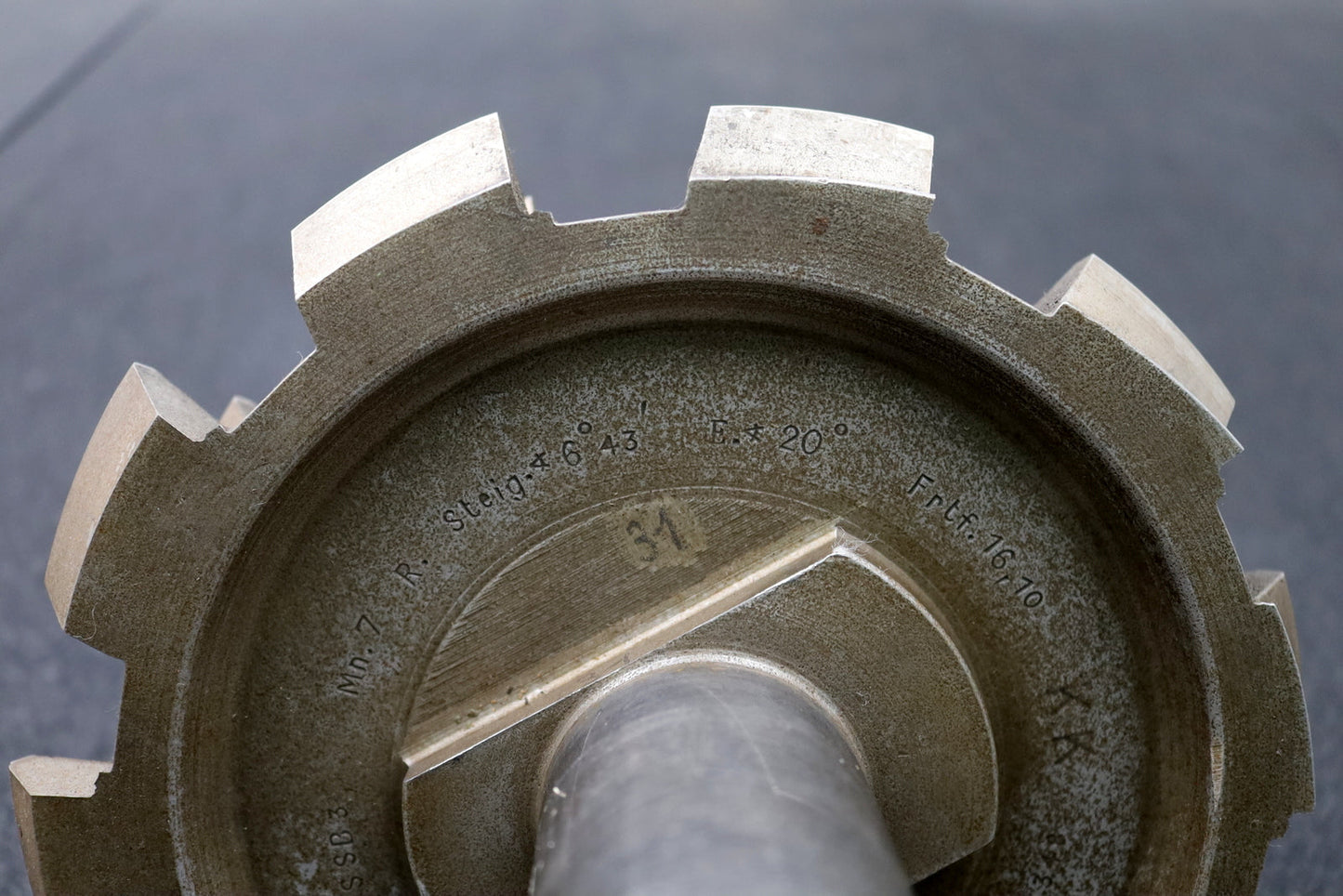 Bild des Artikels KLINGELNBERG-Palloid-Wälzfräser-m=-7-EGW-20°-Zahnform-I-1gg.-Rechts-WN7-29i