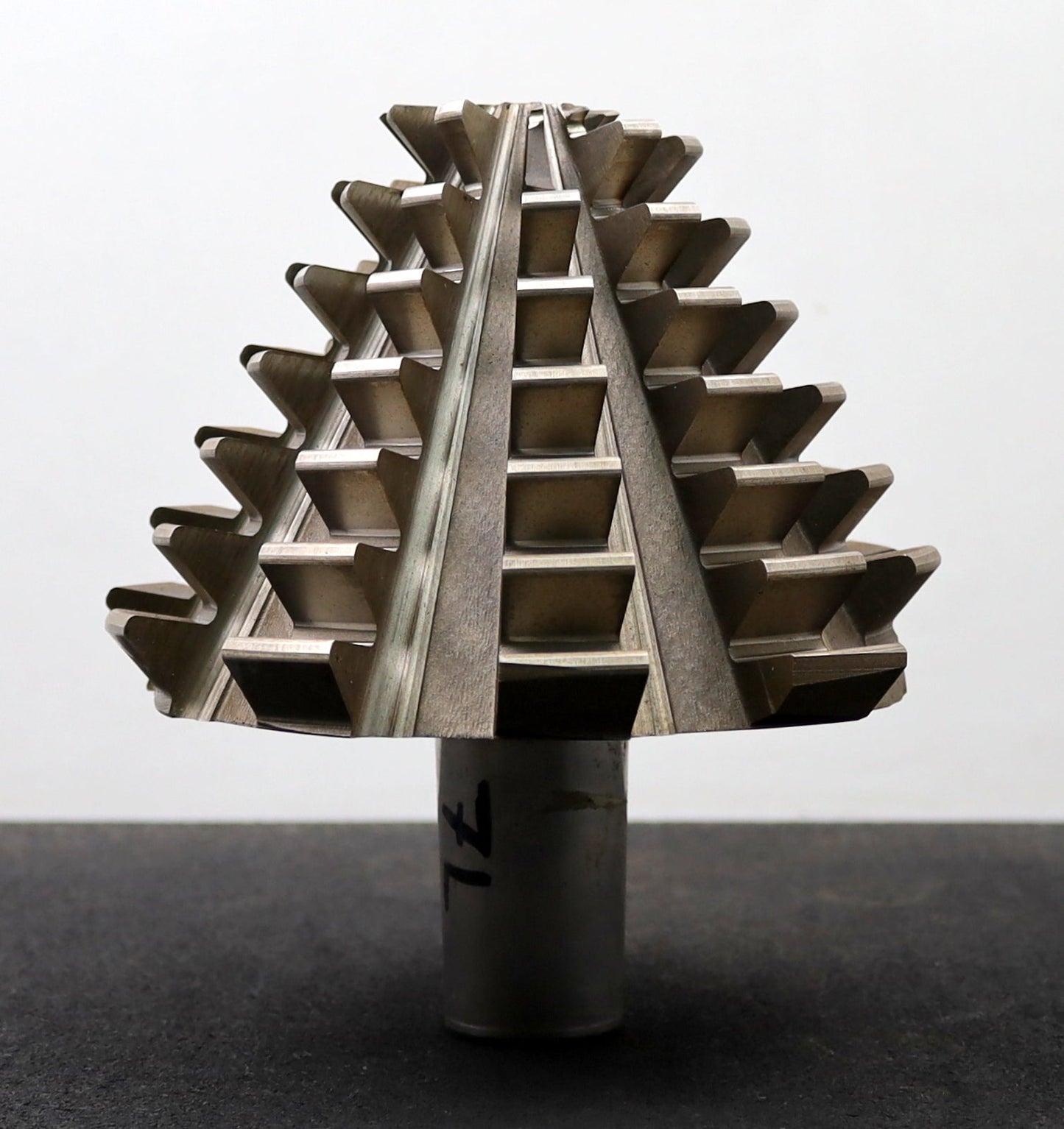 Bild des Artikels KLINGELNBERG-Palloid-Wälzfräser-m=-7-EGW-20°-Zahnform-I-1gg.-Links-HF-ECO