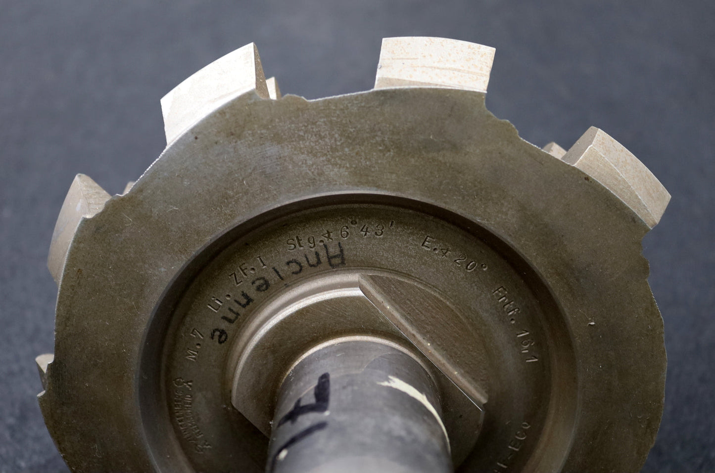 Bild des Artikels KLINGELNBERG-Palloid-Wälzfräser-m=-7-EGW-20°-Zahnform-I-1gg.-Links-HF-ECO