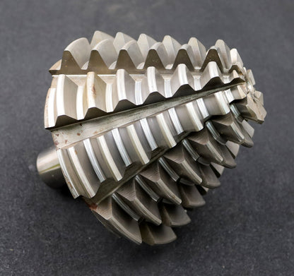 Bild des Artikels KLINGELNBERG-Palloid-Wälzfräser-m=-7-EGW-20°-Zahnform-I-1gg.-Links-Rest=-95%