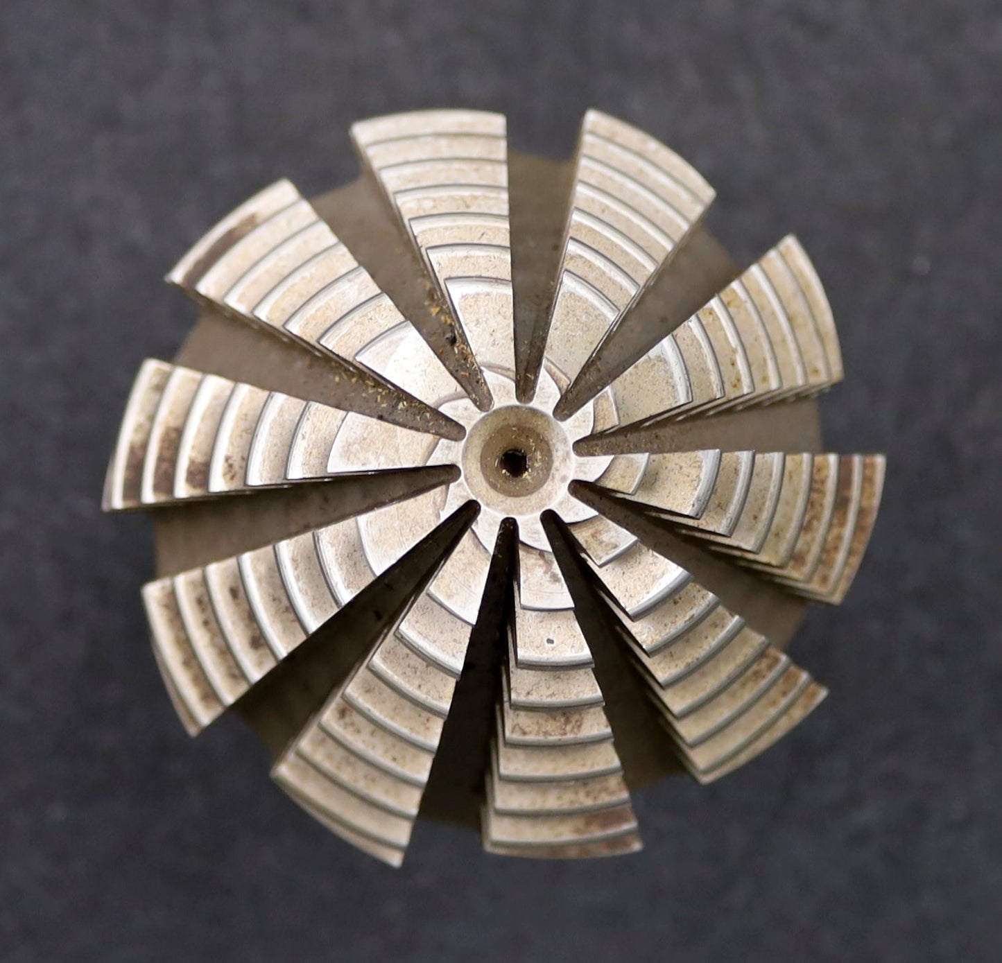 Bild des Artikels KLINGELNBERG-Palloid-Wälzfräser-m=-3,25-17°30´-EGW-Zahnform-III-1gg.-Rechts