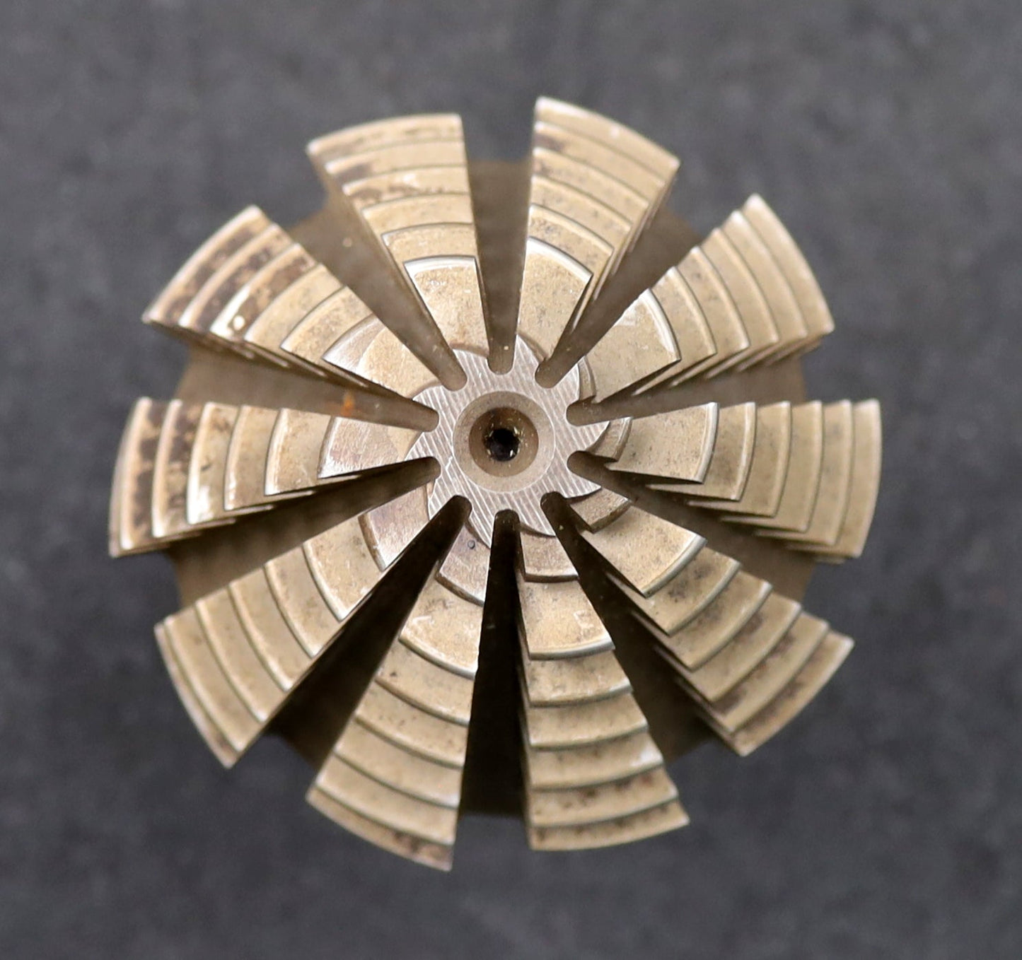 Bild des Artikels KLINGELNBERG-Palloid-Wälzfräser-m=-3,25-EGW-20°-Zahnform-I-1gg.-Links-Rest=-95%