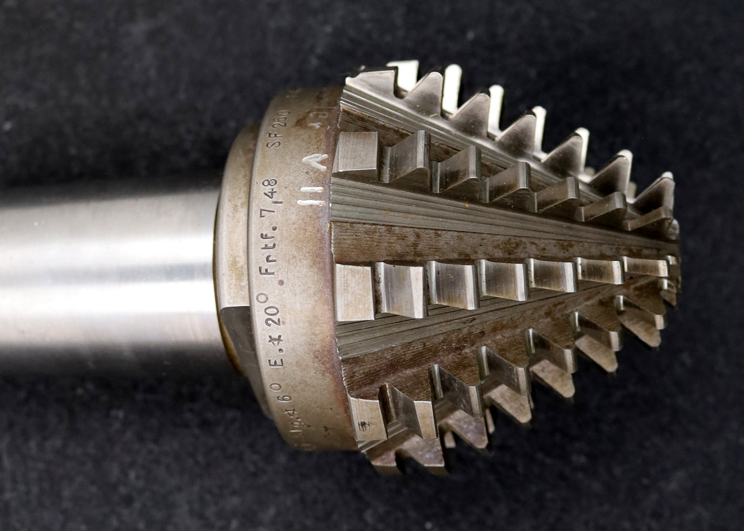 Bild des Artikels KLINGELNBERG-Palloid-Wälzfräser-m=-3,25-EGW-20°-Zahnform-I-1gg.-Links-Rest=-40%