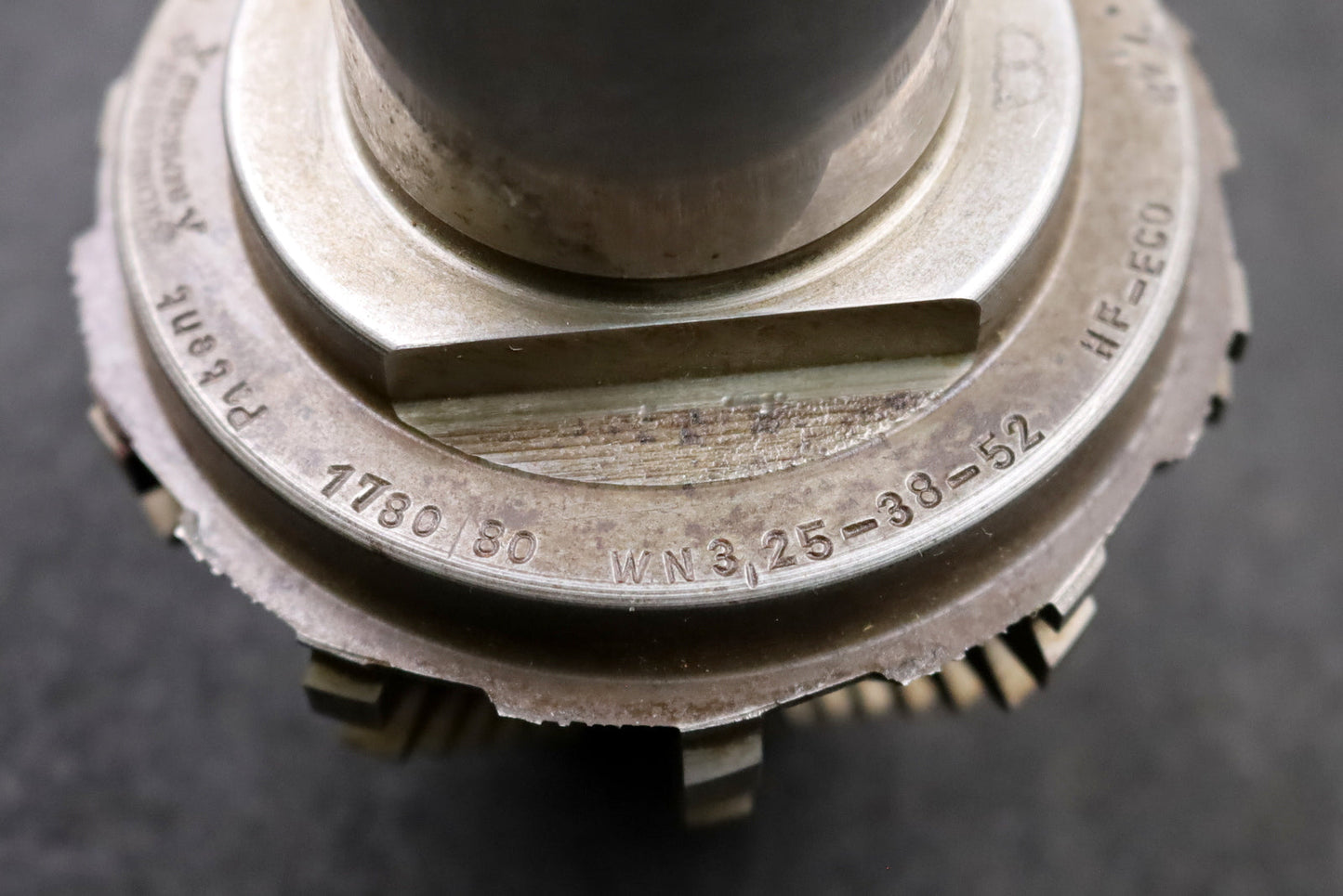 Bild des Artikels KLINGELNBERG-Palloid-Wälzfräser-m=-3,25-EGW-20°-Zahnform-I-1gg.-Links-Rest=-10%