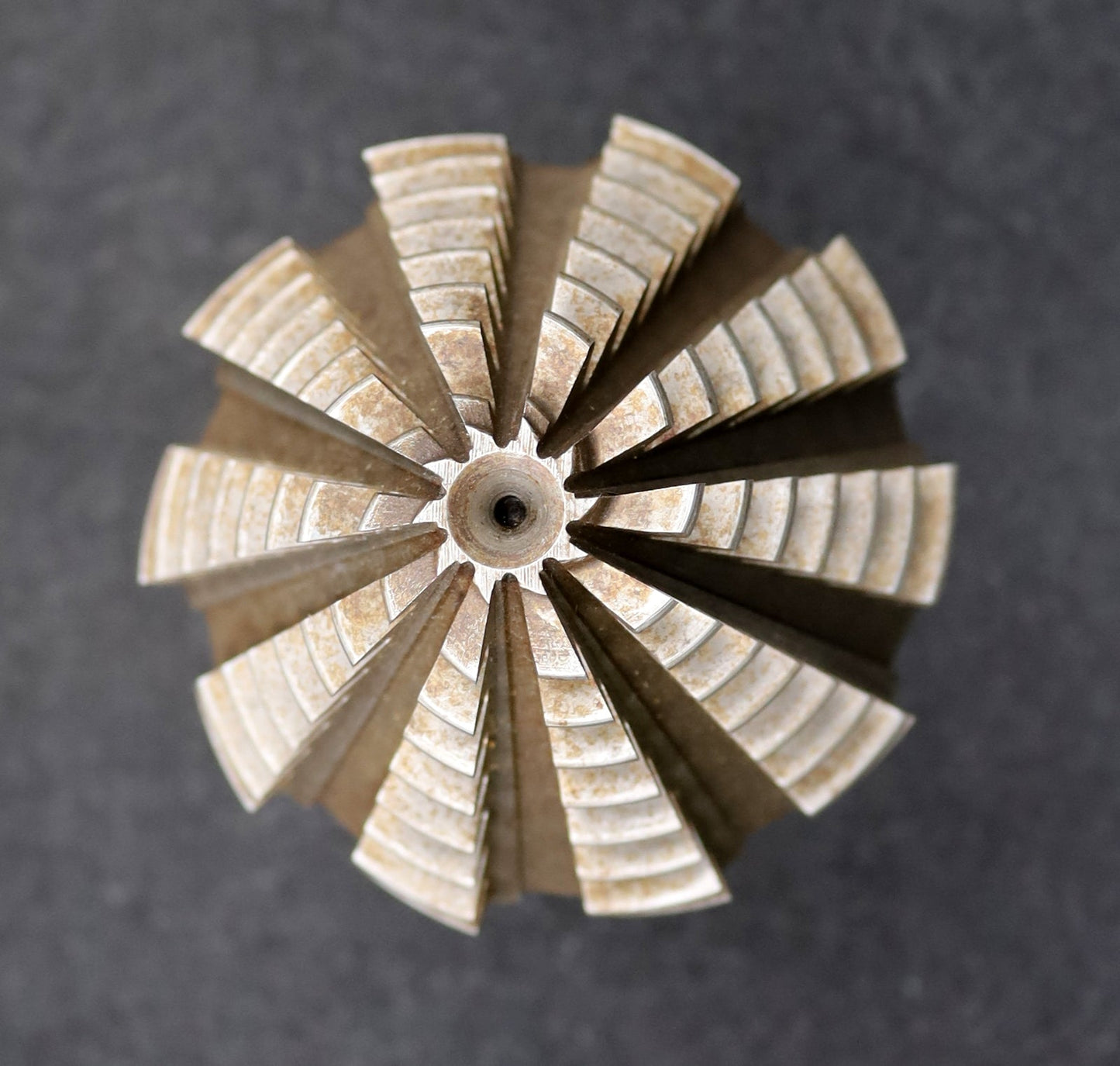 Bild des Artikels KLINGELNBERG-Palloid-Wälzfräser-m=-3,25-EGW-20°-Zahnform-I-1gg.-Links-Rest=75%