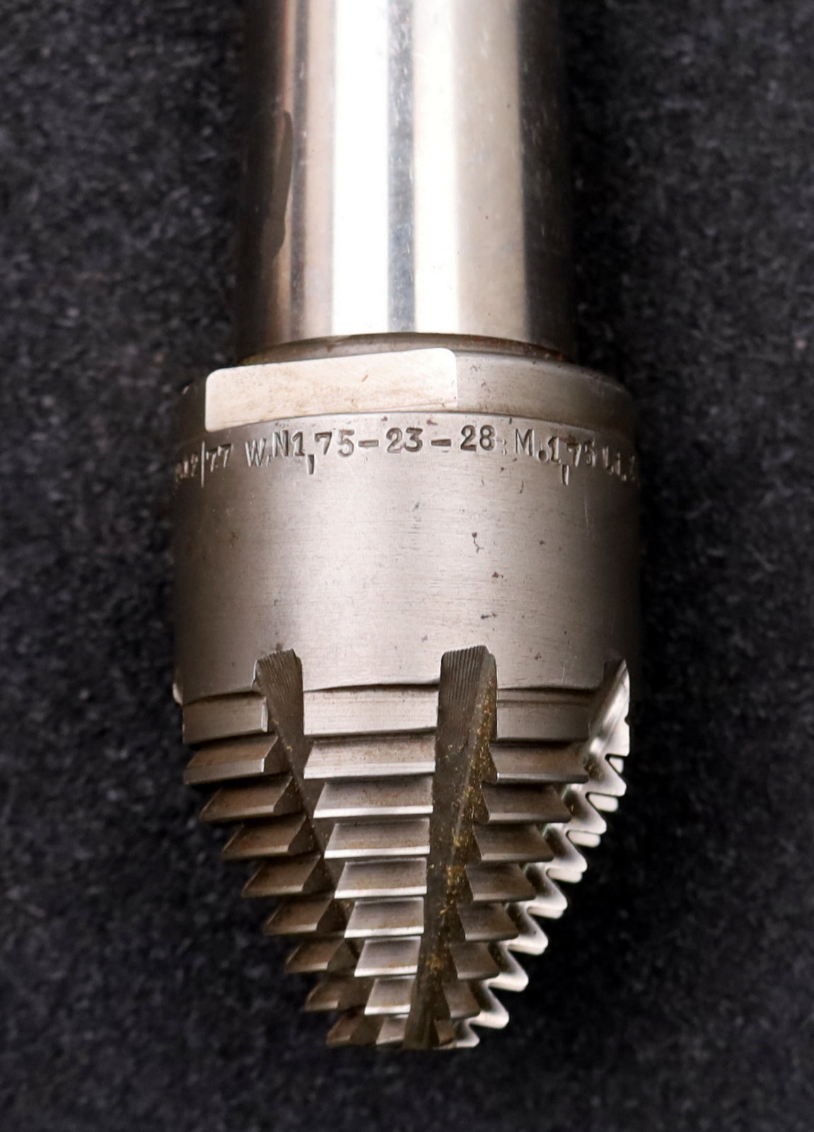 Bild des Artikels KLINGELNBERG-Palloid-Wälzfräser-m=-1,75-EGW-20°-Zahnform-I-1gg.-Links-HF-ECO