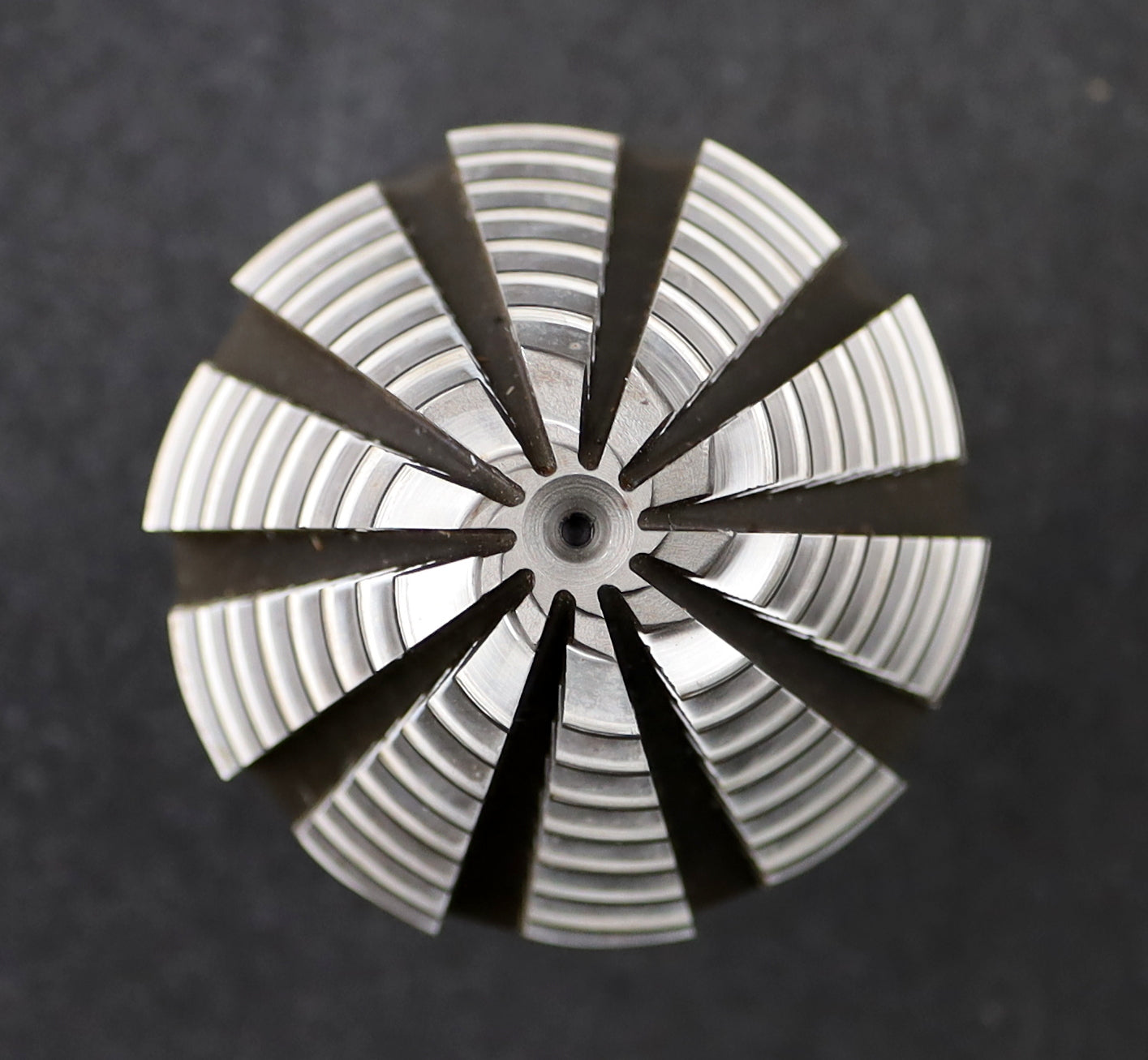 Bild des Artikels KLINGELNBERG-Palloid-Wälzfräser-m=-2,5-EGW-20°-Zahnform-I-1gg.-Li.-WN2,5-35-48