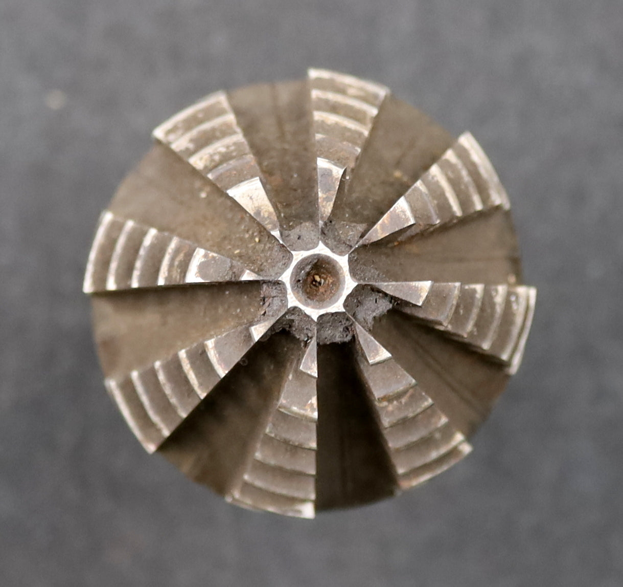 Bild des Artikels KLINGELNBERG-Palloid-Wälzfräser-m=-2,5-EGW-20°-Zahnform-I-1gg.-Li.-WN2,5g-32