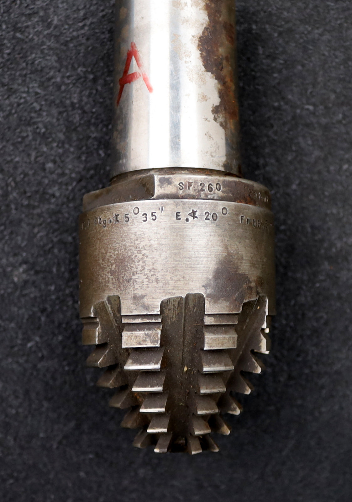 Bild des Artikels KLINGELNBERG-Palloid-Wälzfräser-m=-2,5-EGW-20°-Zahnform-I-1gg.-Li.-WN2,5g-32