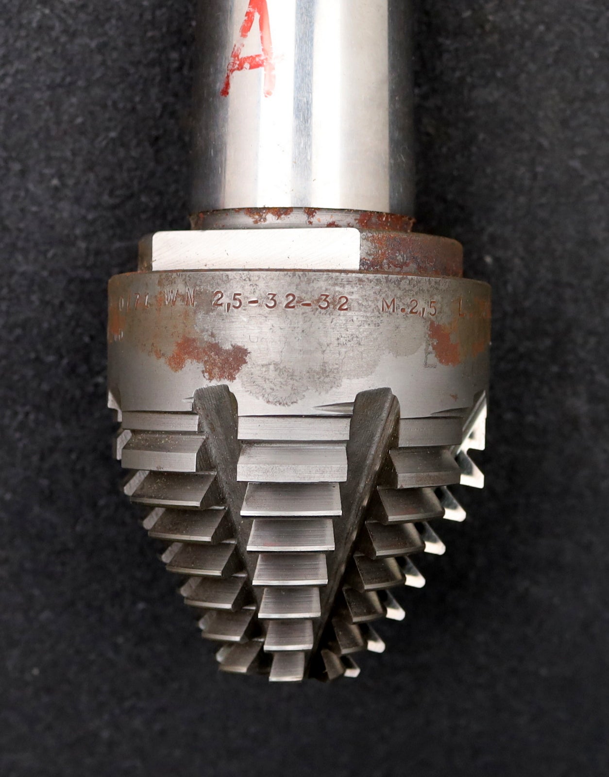 Bild des Artikels KLINGELNBERG-Palloid-Wälzfräser-m=-2,5-EGW-20°-Zahnform-I-1gg.-Li.-Rest=-85%