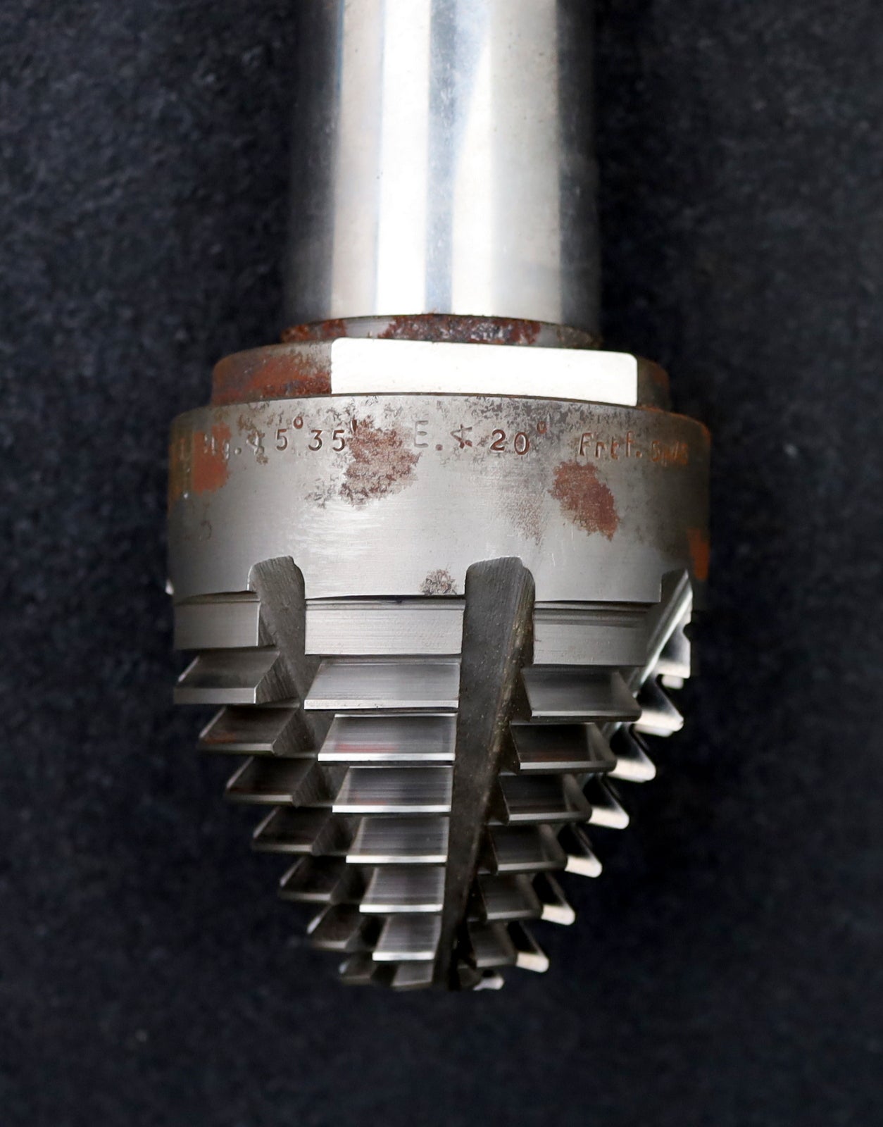 Bild des Artikels KLINGELNBERG-Palloid-Wälzfräser-m=-2,5-EGW-20°-Zahnform-I-1gg.-Li.-Rest=-85%