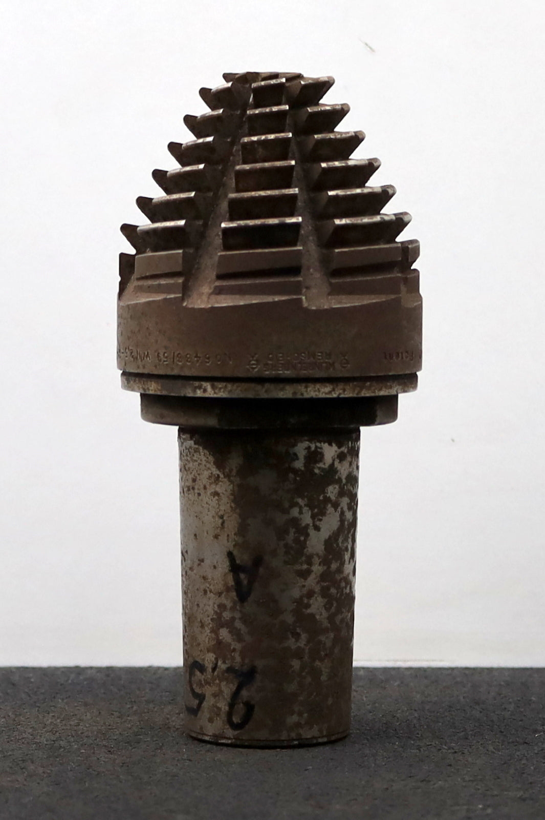 Bild des Artikels KLINGELNBERG-Palloid-Wälzfräser-m=-2,5-EGW-20°-Zahnform-I-1gg.-Re.-WN2,5-32-32