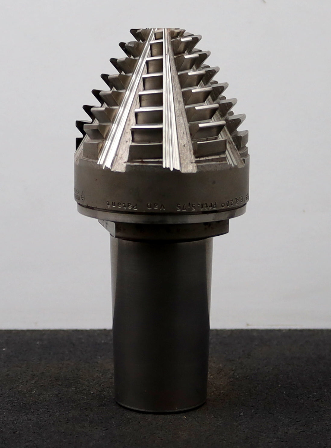 Bild des Artikels KLINGELNBERG-Palloid-Wälzfräser-m=-2,5-EGW-20°-Zahnform-I-1gg.-Rechts-Ø-28x77mm