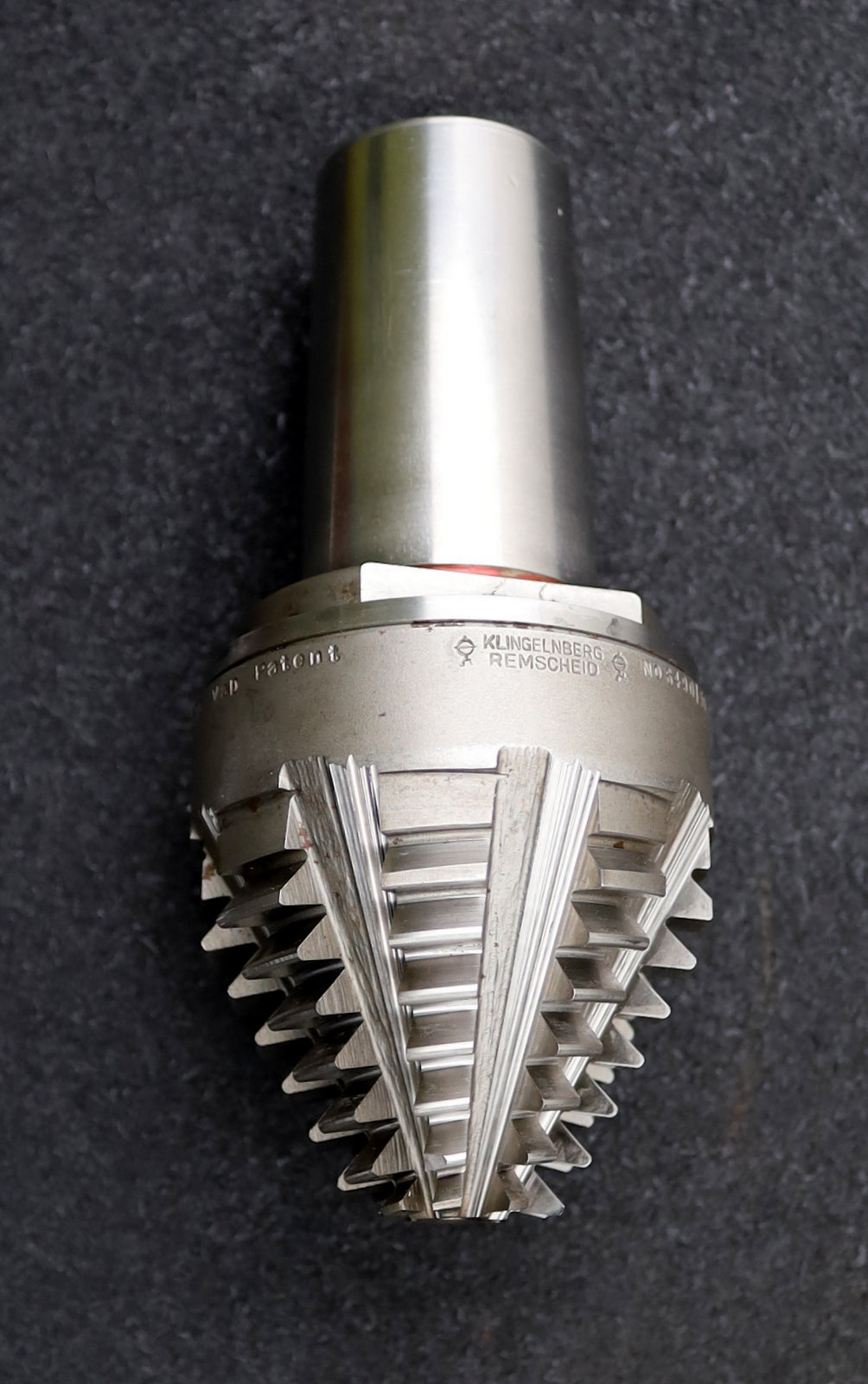 Bild des Artikels KLINGELNBERG-Palloid-Wälzfräser-m=-2,5-EGW-20°-Zahnform-I-1gg.-Rechts-Ø-28x77mm