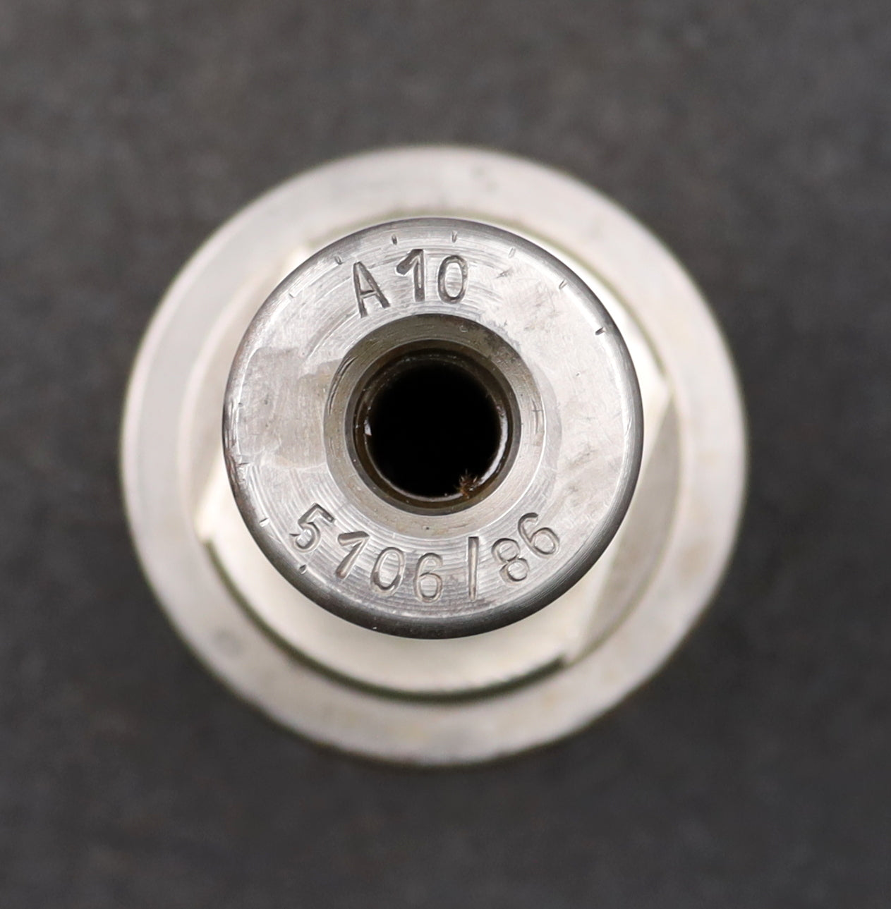 Bild des Artikels KLINGELNBERG-Palloid-Wälzfräser-m=-2,5-EGW-20°-Zahnform-I-1gg.-Rechts-Ø-32x86mm