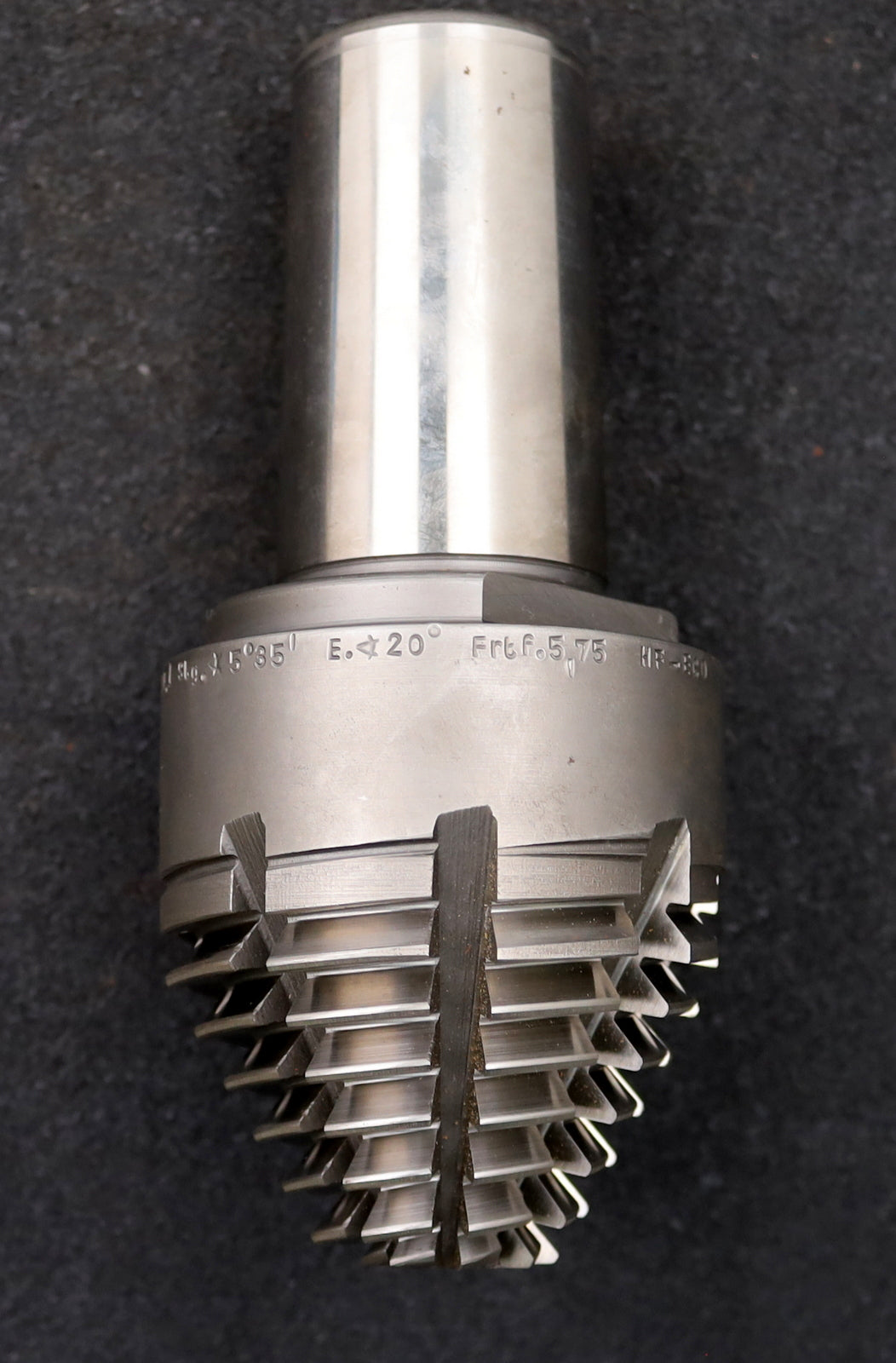 Bild des Artikels KLINGELNBERG-Palloid-Wälzfräser-m=-2,5-EGW-20°-Zahnform-I-1gg.-Rechts-Ø-30x77mm