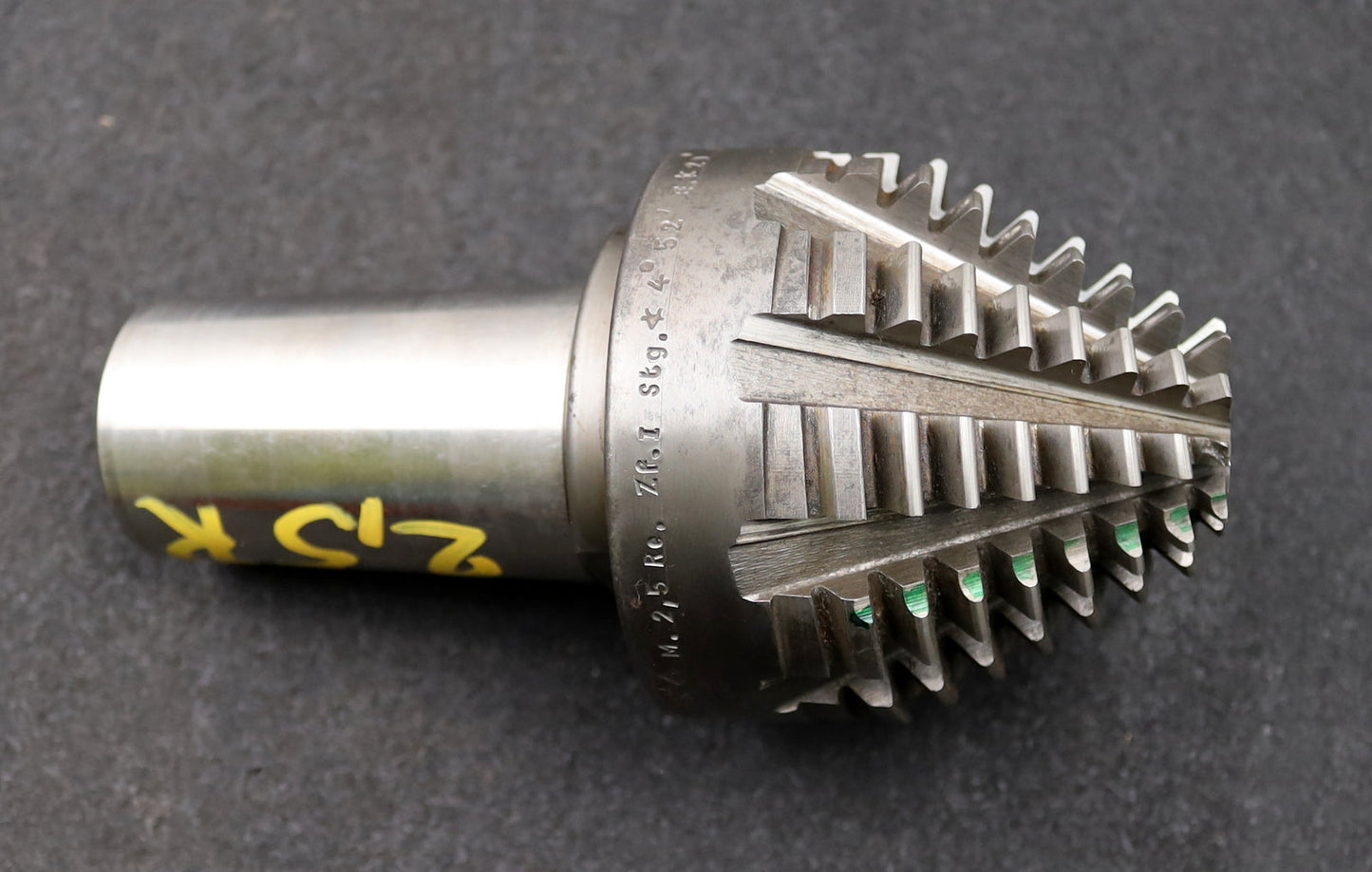 Bild des Artikels KLINGELNBERG-Palloid-Wälzfräser-m=-2,5-EGW-20°-Zahnform-I-1gg.-Rechts-Ø-31x85mm