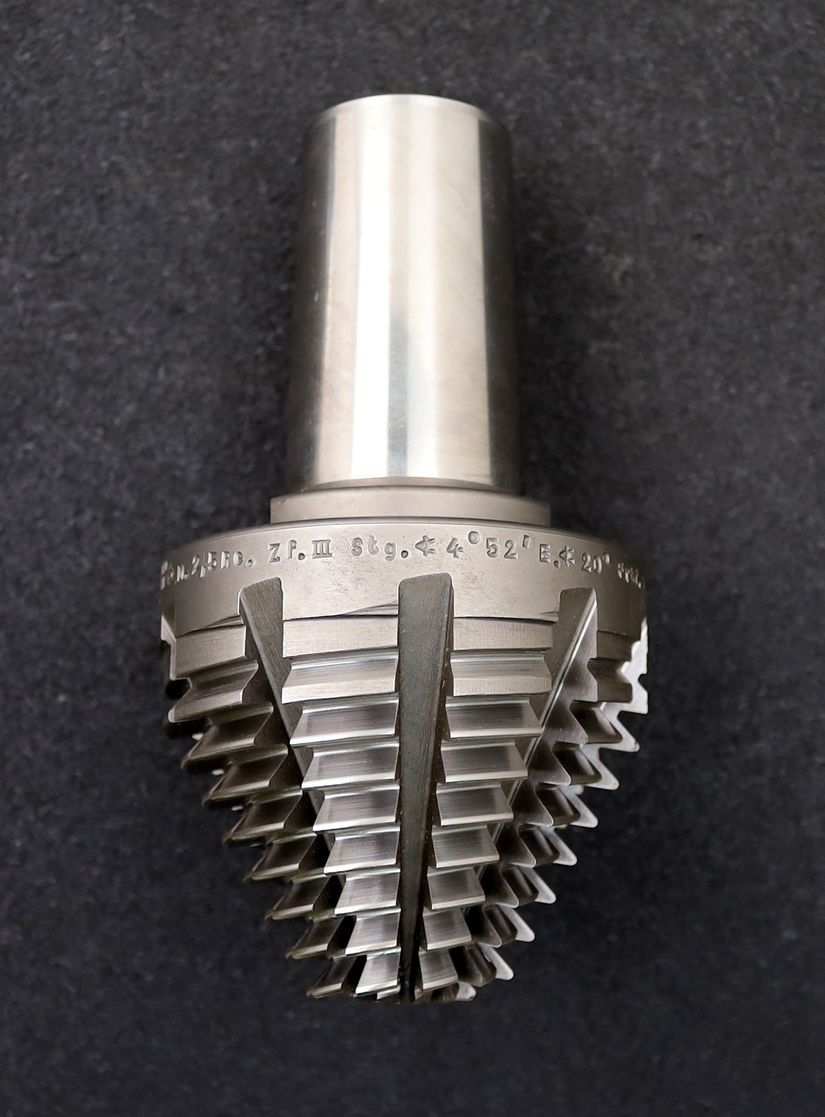 Bild des Artikels KLINGELNBERG-Palloid-Wälzfräser-m=-2,5-EGW-20°-Zahnform-III-1gg.-Re.-Ø-36x91mm