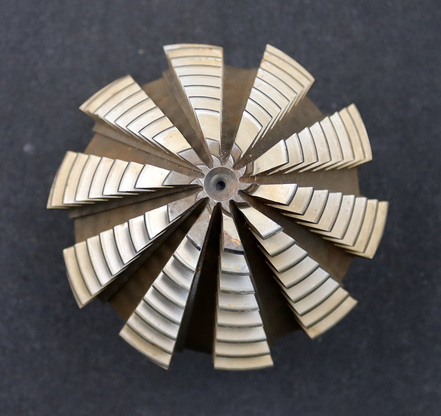 Bild des Artikels KLINGELNBERG-Palloid-Wälzfräser-m=-5-EGW-20°-Zahnform-I-1gg.-Links-Rest=-90%