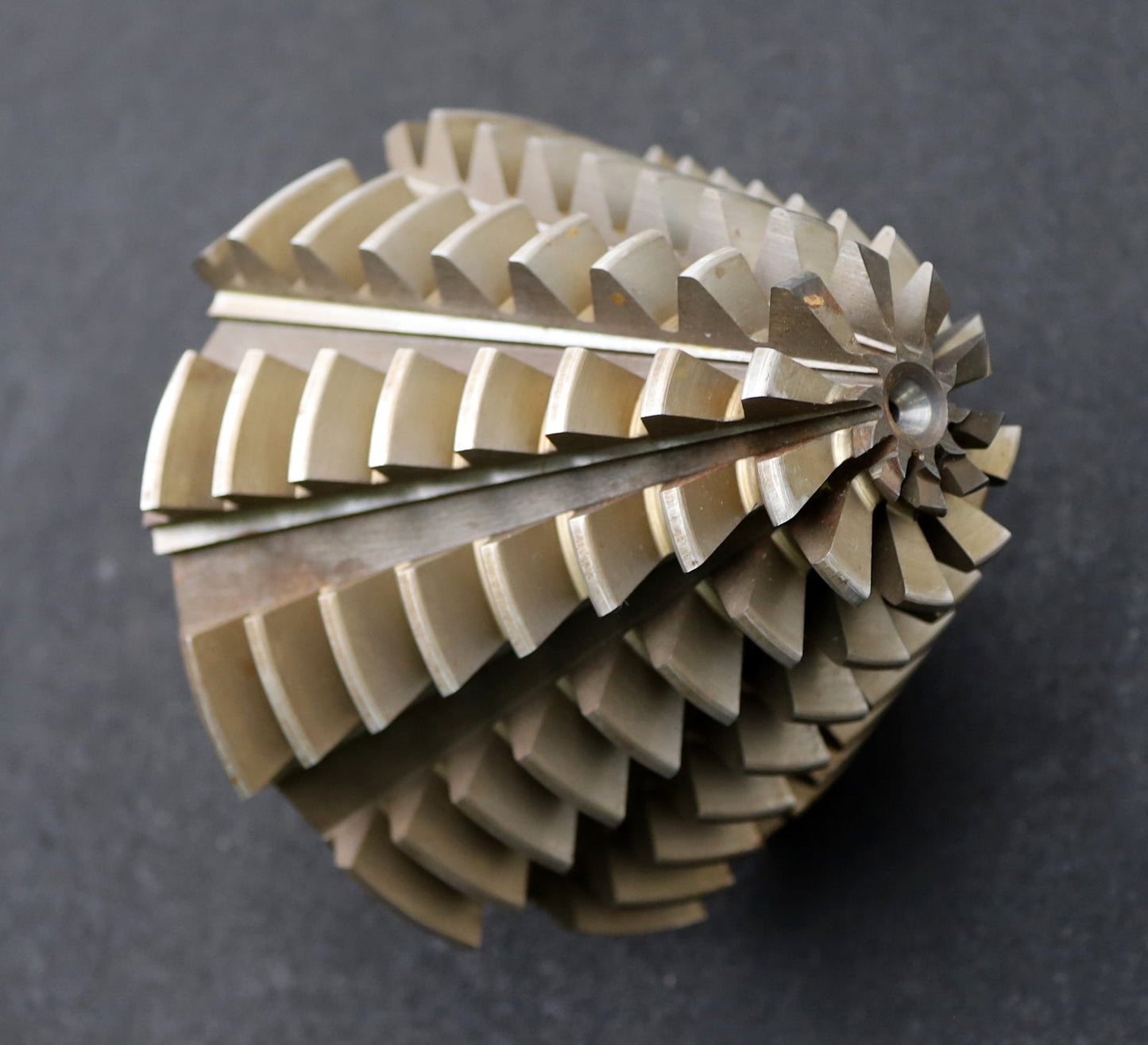 Bild des Artikels KLINGELNBERG-Palloid-Wälzfräser-m=-5-EGW-20°-Zahnform-I-1gg.-Links-Rest=-90%