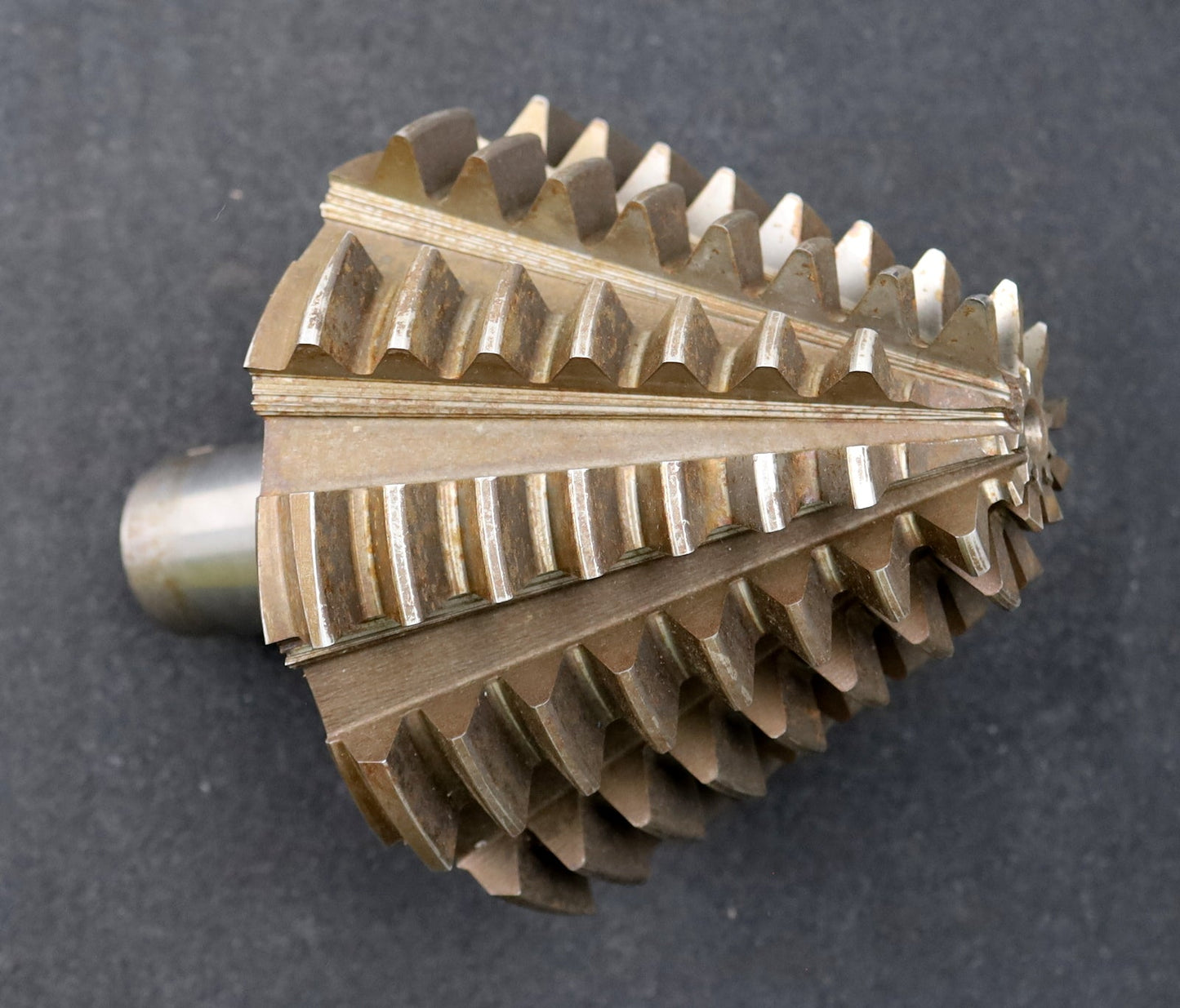 Bild des Artikels KLINGELNBERG-Palloid-Wälzfräser-m=-5-EGW-20°-Zahnform-I-1gg.-Links-SF260