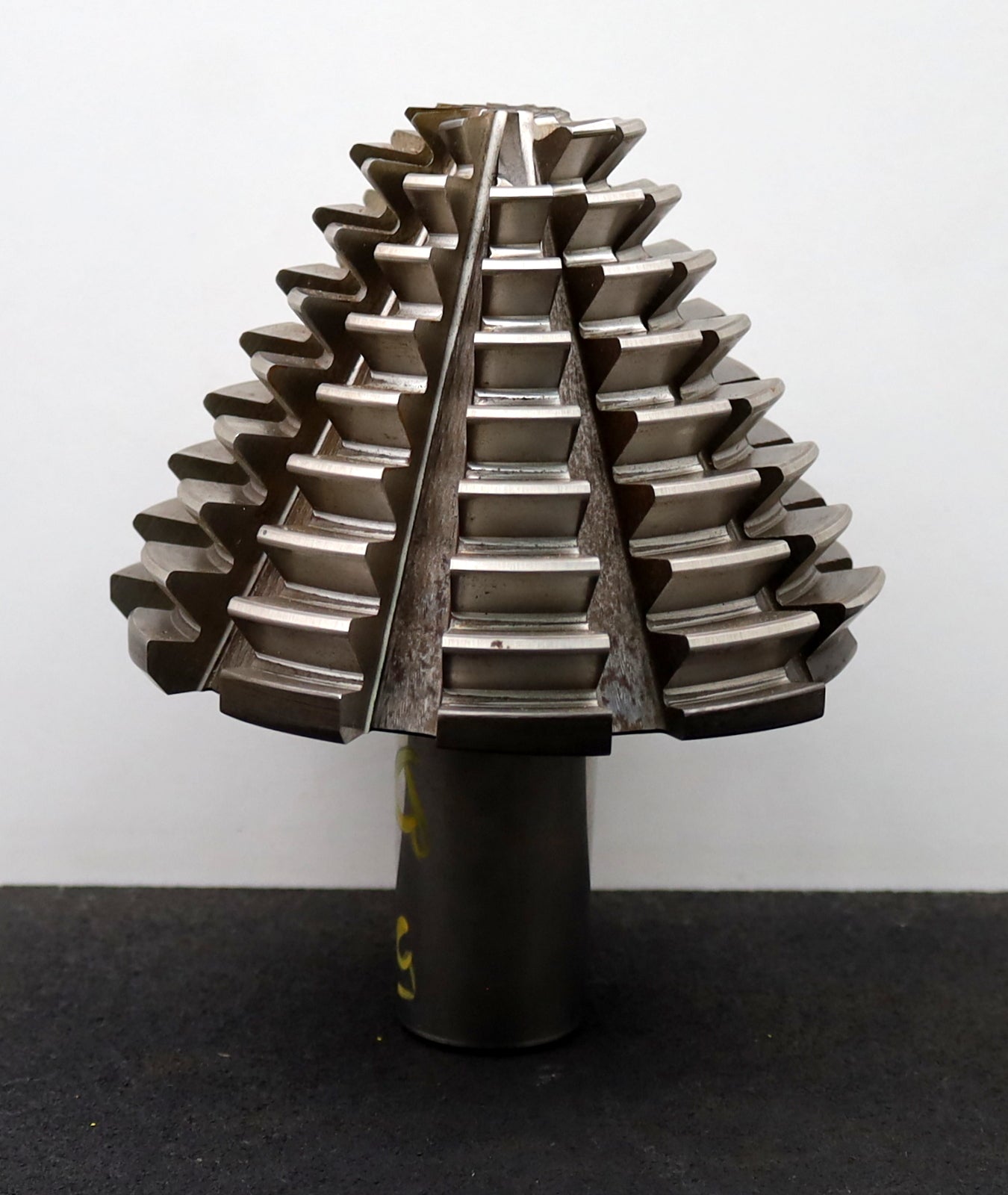 Bild des Artikels KLINGELNBERG-Palloid-Wälzfräser-m=-5-EGW-20°-Zahnform-I-1gg.-Li.-hinterschliffen