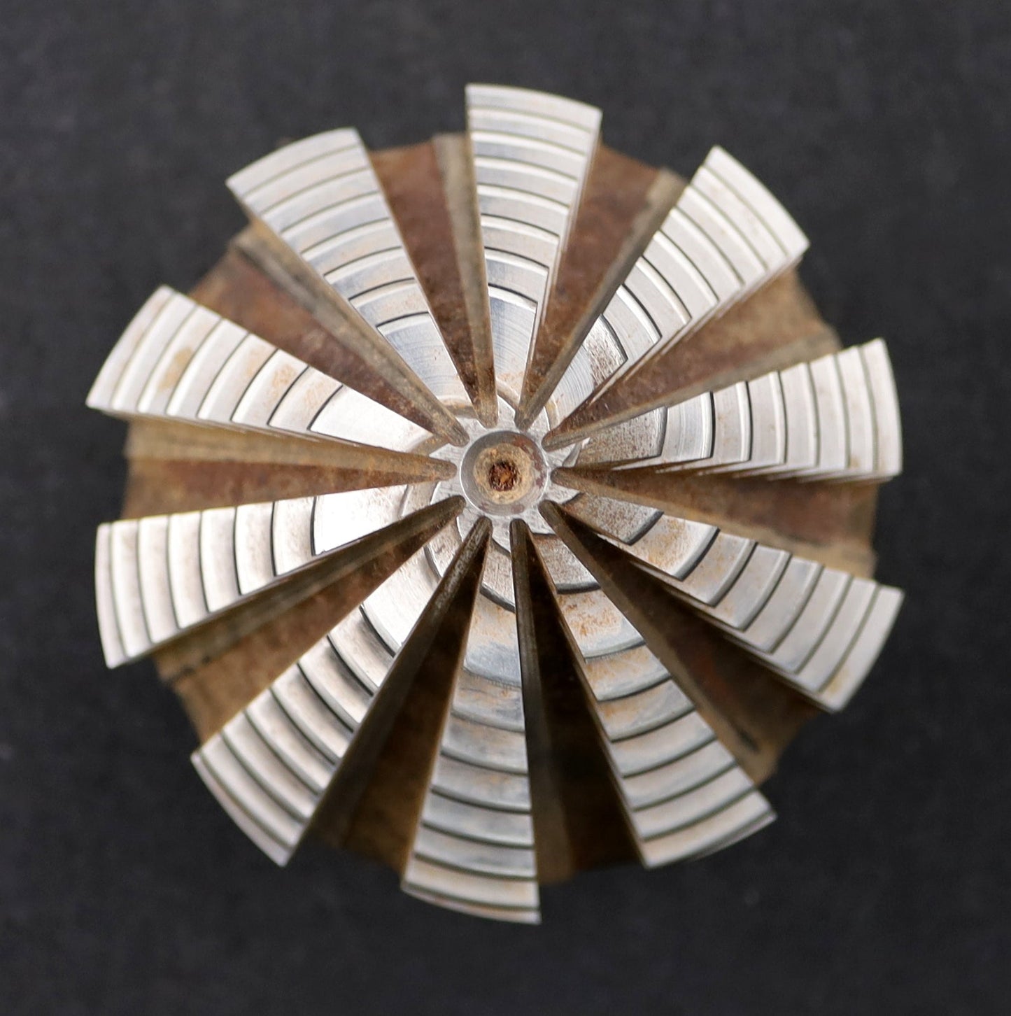 Bild des Artikels KLINGELNBERG-Palloid-Wälzfräser-m=-4,5-EGW-20°-Zahnform-I-1gg.-Links-Rest=-70%