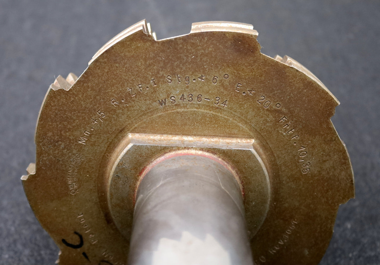 Bild des Artikels KLINGELNBERG-Palloid-Wälzfräser-m=-4,5-EGW-20°-Zahnform-I-1gg.-Rechts-Rest=-80%