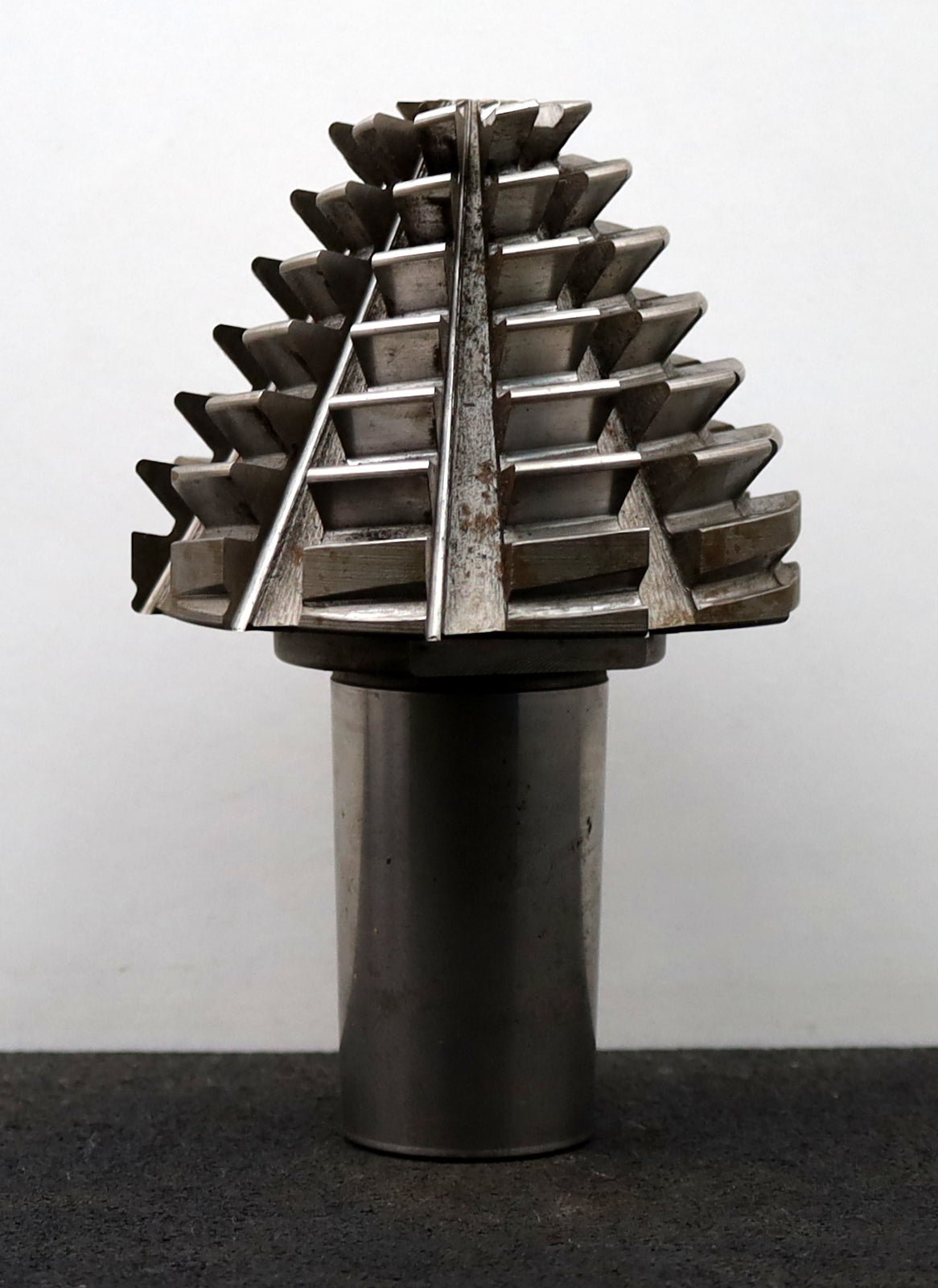 Bild des Artikels KLINGELNBERG-Palloid-Wälzfräser-m=-4-EGW-20°-Zahnform-III-1gg.-Rechts-Rest=-95%