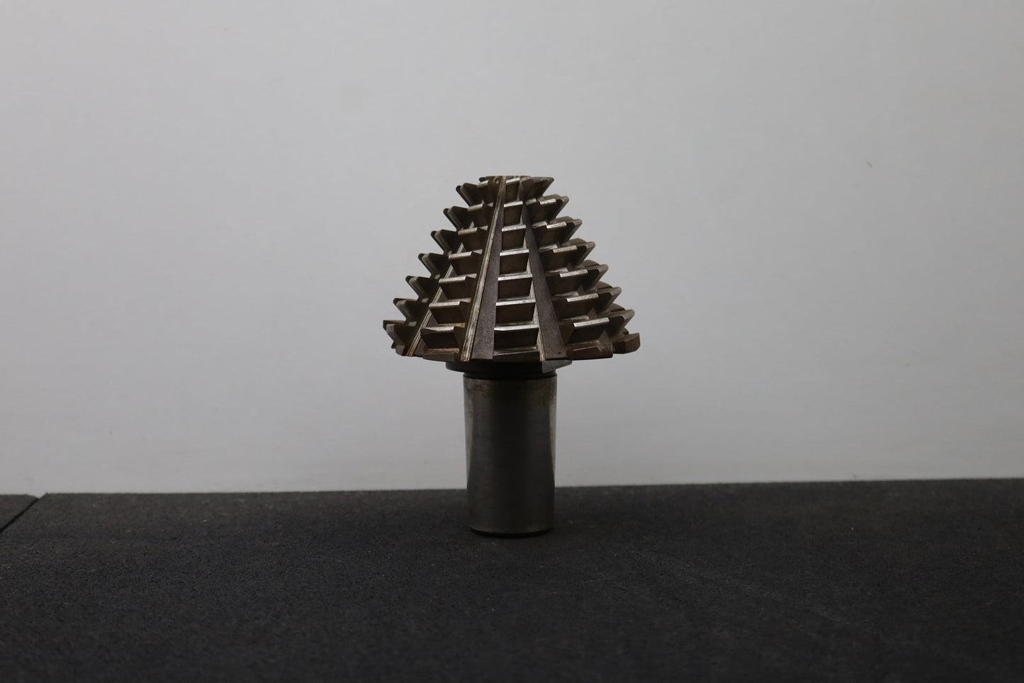 Bild des Artikels KLINGELNBERG-Palloid-Wälzfräser-m=-4-EGW-20°-Zahnform-I-1gg.-Rechts-Rest=-75%