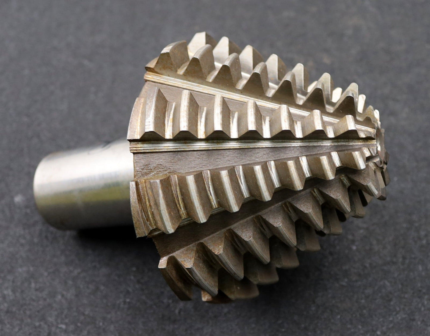 Bild des Artikels KLINGELNBERG-Palloid-Wälzfräser-m=-4-EGW-20°-Zahnform-I-1gg.-Rechts-Rest=-75%