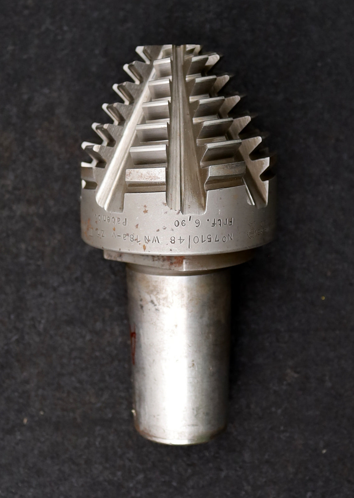 Bild des Artikels KLINGELNBERG-Palloid-Wälzfräser-m=-3-17°30´-EGW-Zahnform-III-1gg.-Re.-WN3-18a-v