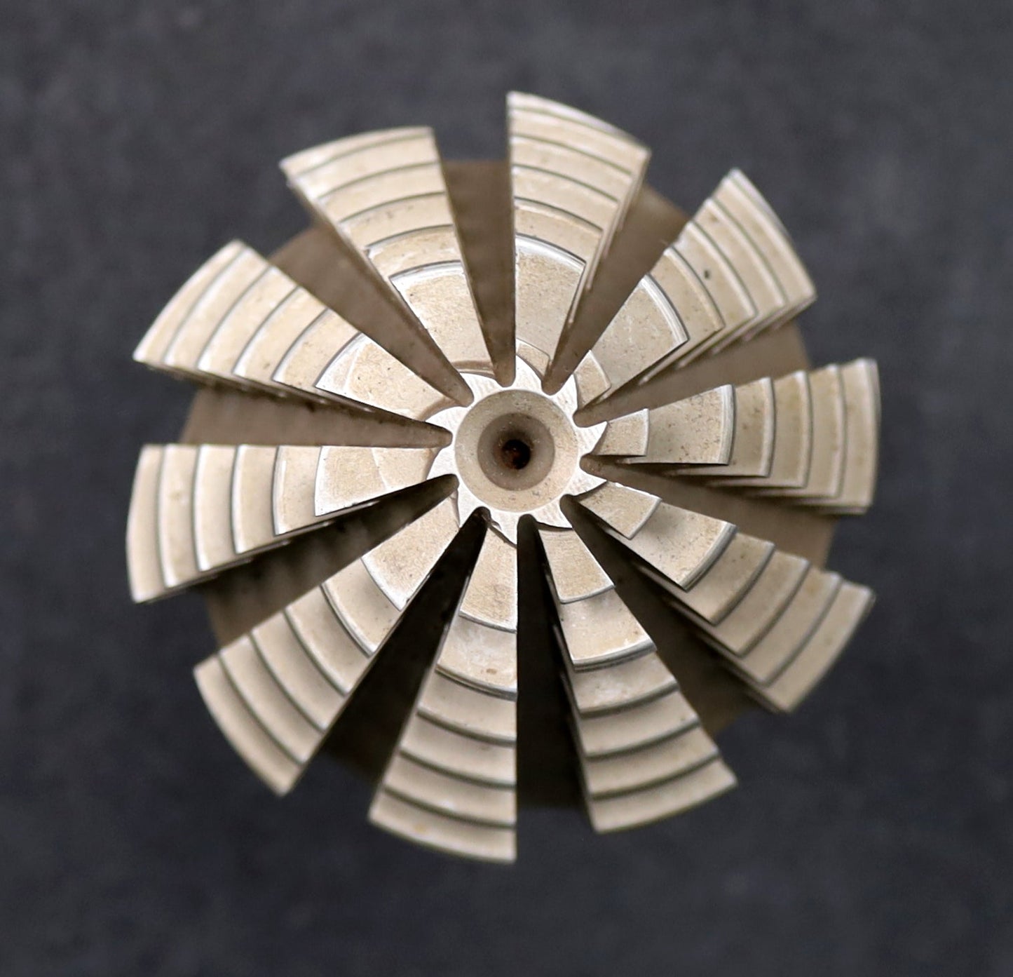 Bild des Artikels KLINGELNBERG-Palloid-Wälzfräser-m=-3,5-17°30´-EGW-Zahnform-III-1gg.-Rechts-HSS