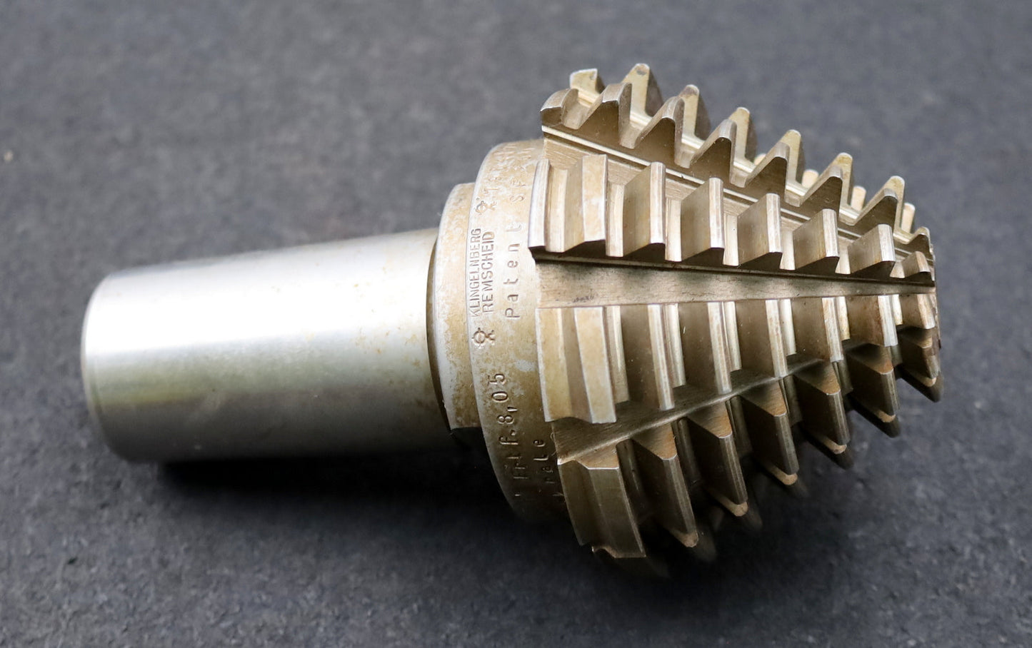 Bild des Artikels KLINGELNBERG-Palloid-Wälzfräser-m=-3,5-17°30´-EGW-Zahnform-III-1gg.-Links-HSS