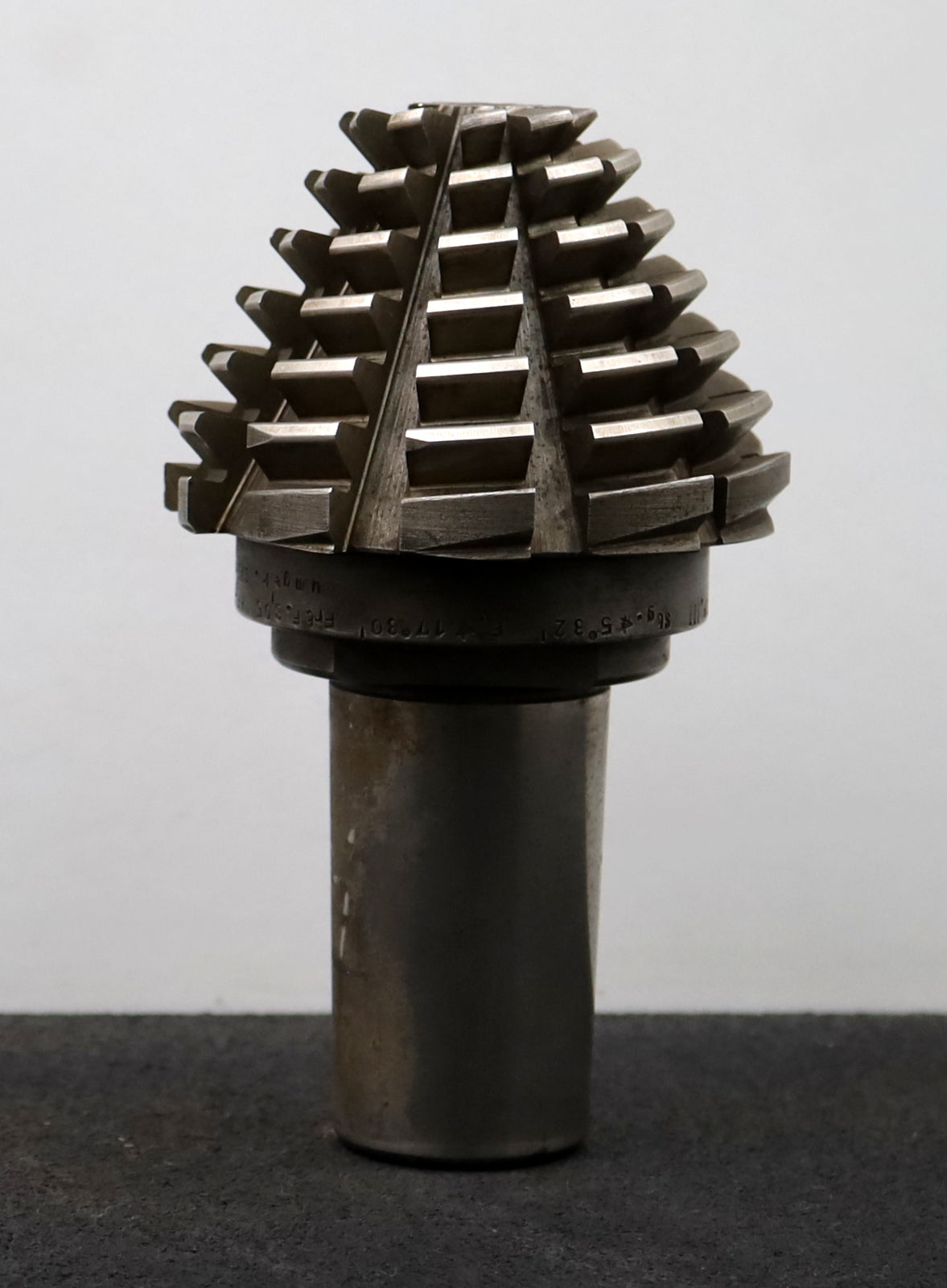 Bild des Artikels KLINGELNBERG-Palloid-Wälzfräser-m=-3,5-17°30´-EGW-Zahnform-III-1gg.-Re.-HF-ECO