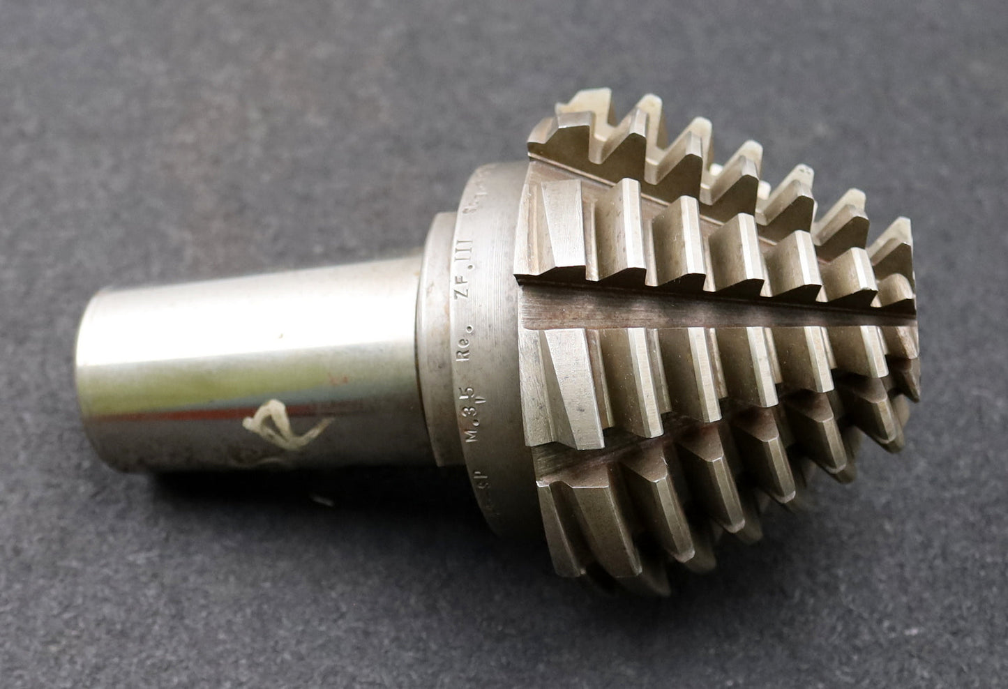 Bild des Artikels KLINGELNBERG-Palloid-Wälzfräser-m=-3,5-17°30´-EGW-Zahnform-III-1gg.-Re.-HF-ECO