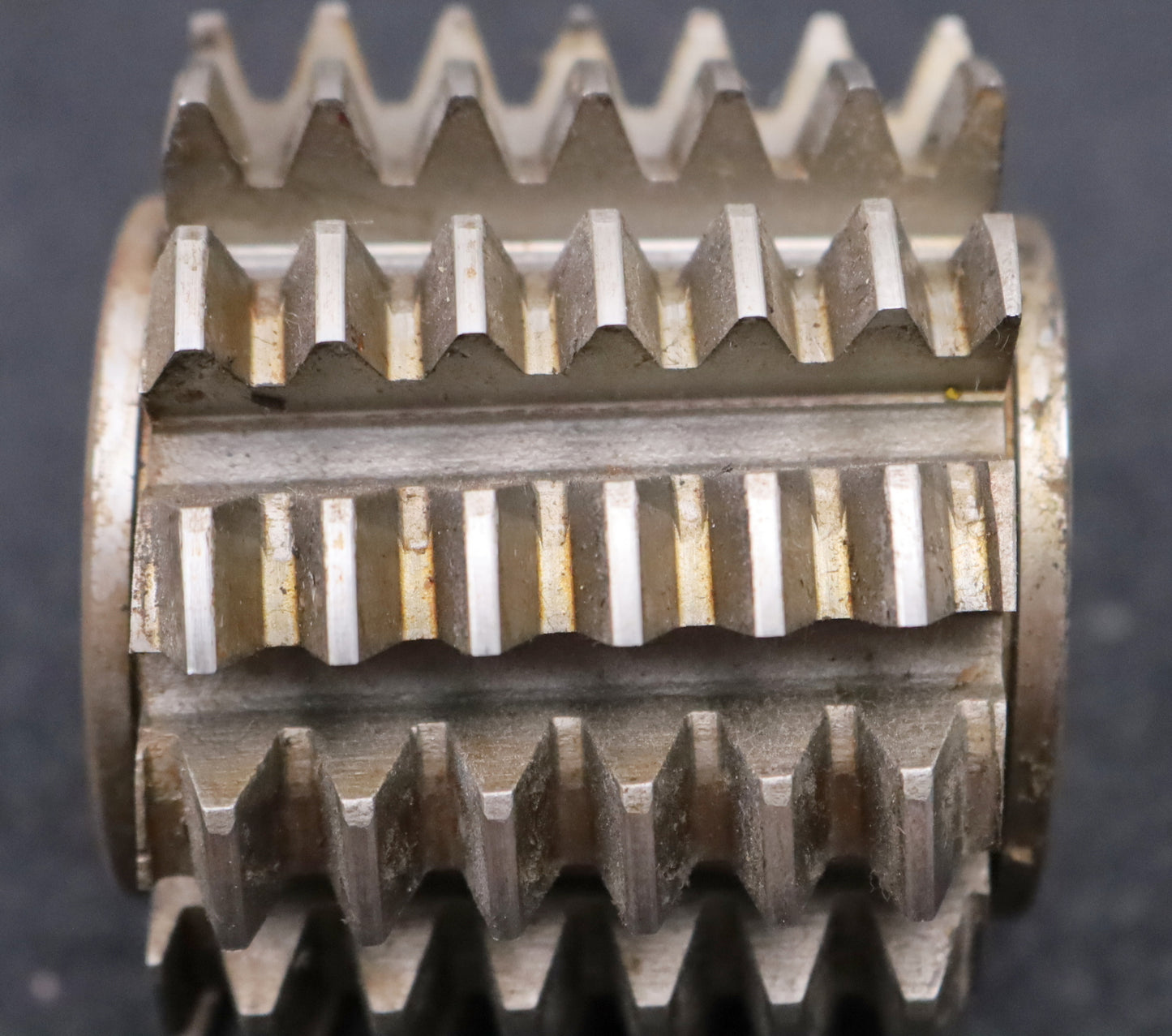 Bild des Artikels PWS-Zahnrad-Wälzfräser-m=2,5mm-BPIII-DIN-3972-EGW-20°-Ø70x56xØ27mm