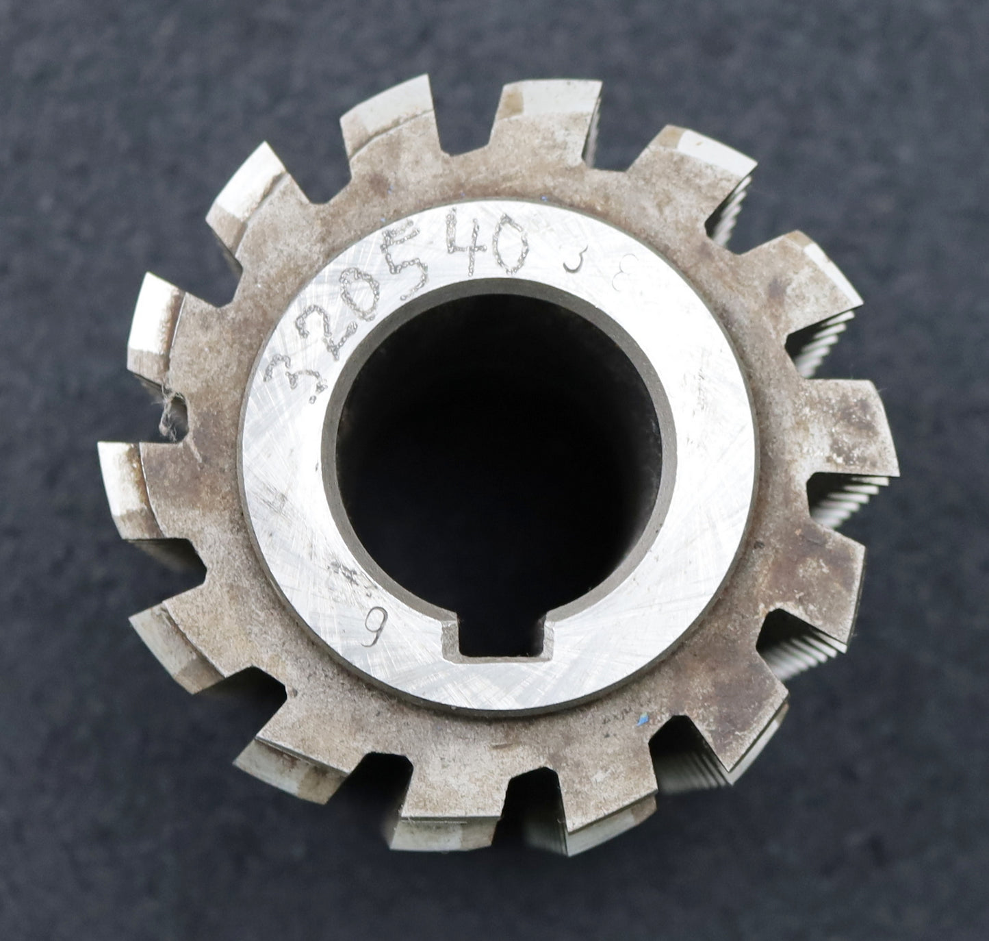 Bild des Artikels PWS-Zahnrad-Wälzfräser-m=2,0mm-BPII-DIN-3972-EGW-20°-Ø80x71xØ32mm-14-Spannuten