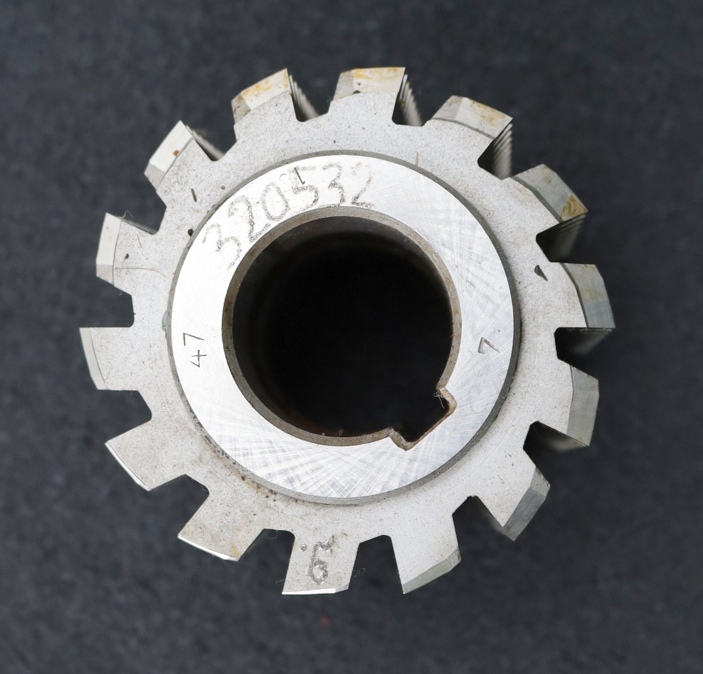 Bild des Artikels PWS-Zahnrad-Wälzfräser-m=2,0mm-BPII-DIN-3972-EGW-20°-Ø80x71xØ32mm-LKN-Rest:-85%