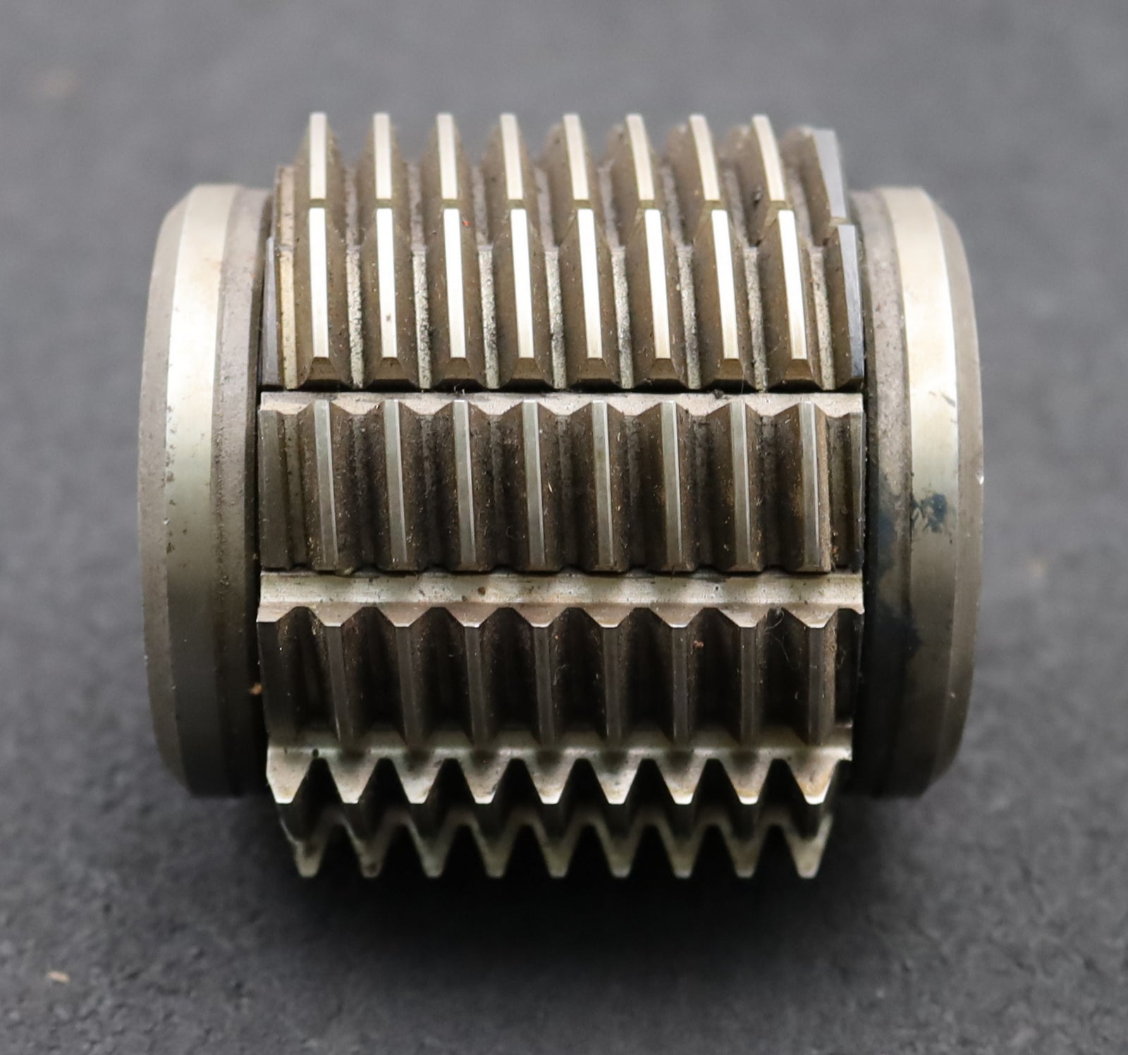 Bild des Artikels PWS-Zahnrad-Wälzfräser-m=2,5mm-EGW-20°-Ø80x81xØ27mm-LKN-2gg.-Rechts-gebraucht