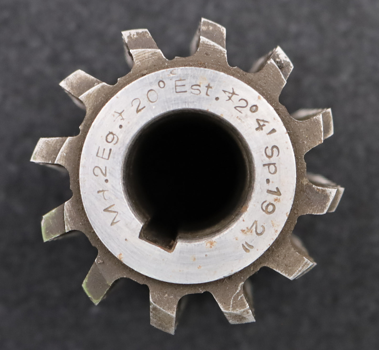 Bild des Artikels Zahnrad-Wälzfräser-m=2,0mm-EGW-20°-Ø58x60xØ27mm-LKN-1gg.-Rechts-spiralgenutet-!