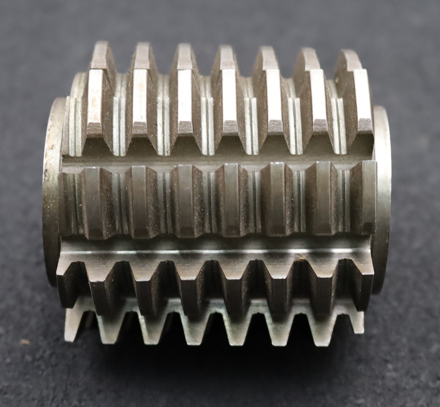 Bild des Artikels KLINGENBERG-Zahnrad-Wälzfräser-m=3,0mm-40°-EGW-Ø70x75xØ27mm-LKN-1gg.-Rechts