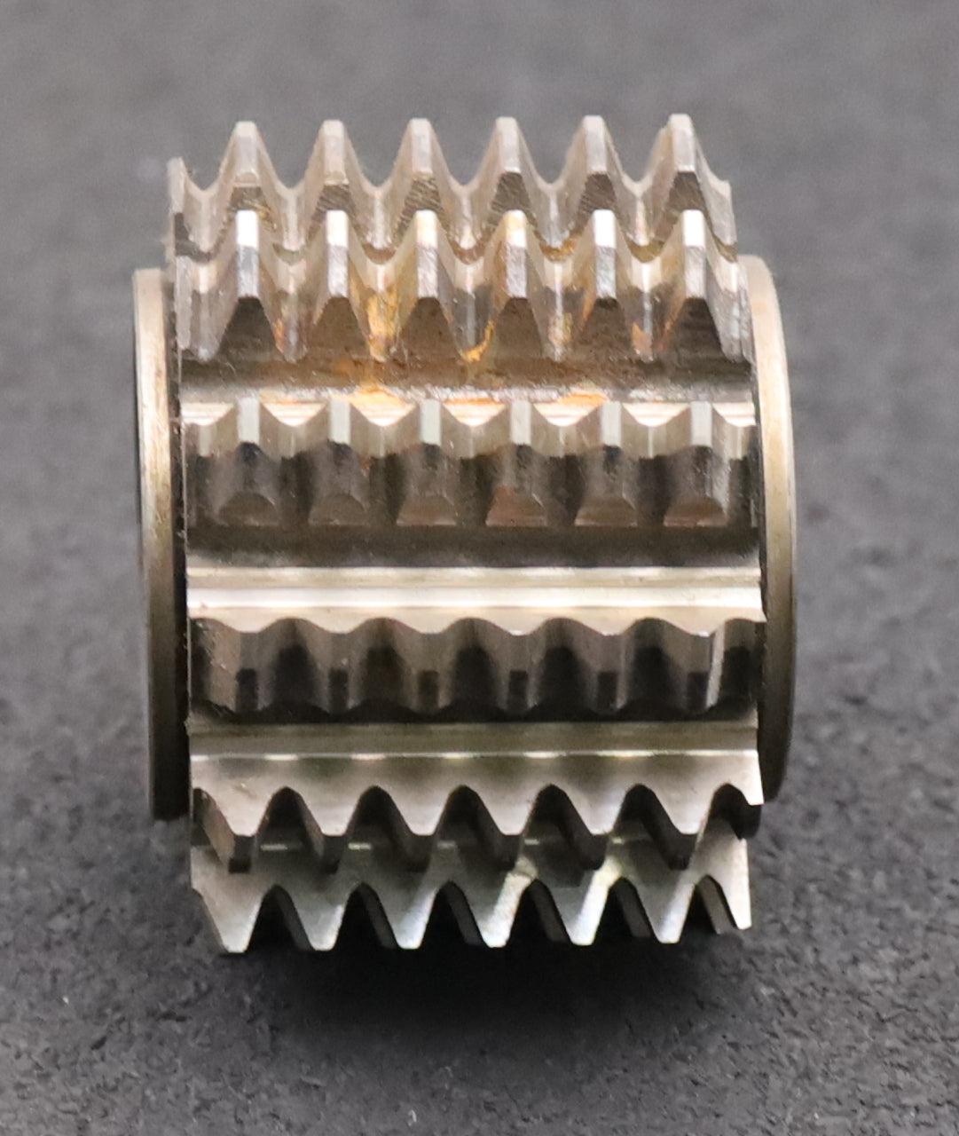 Bild des Artikels Zahnrad-Wälzfräser-m=2,0mm-BPII-DIN-3972-EGW-20°-Ø62x46xØ27mm-LKN-spiralgenutet!