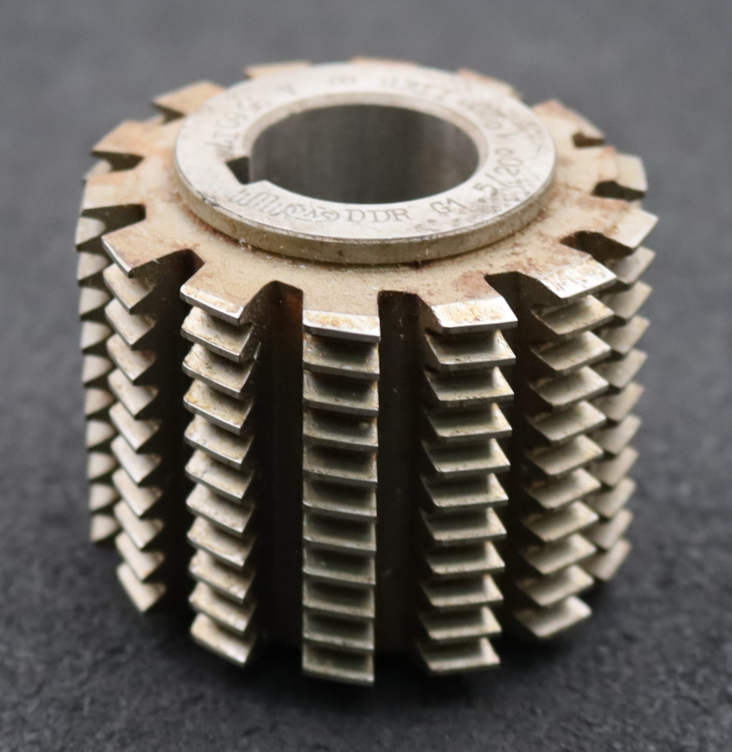 Bild des Artikels PWS-Zahnrad-Wälzfräser-m=1,5mm-BPII-DIN-3972-EGW-20°-Ø70x58x27mm-LKN-gebraucht