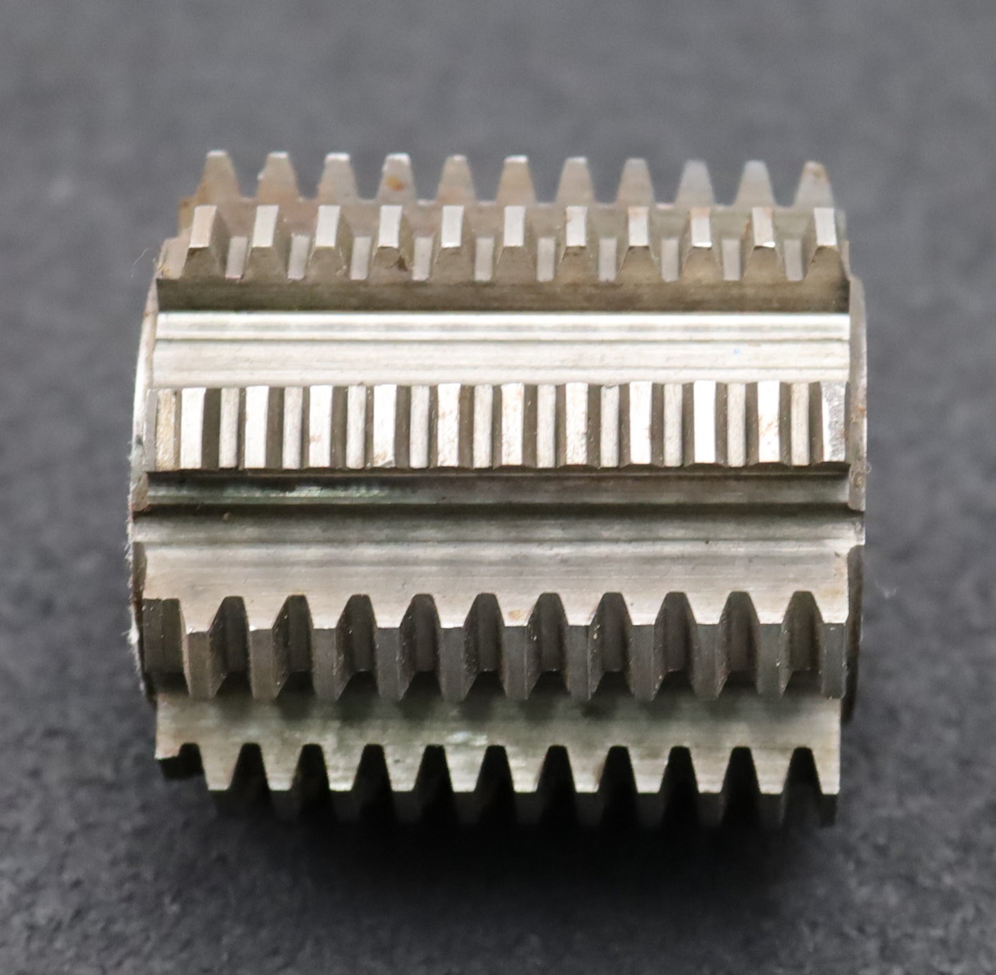 Bild des Artikels Zahnrad-Wälzfräser-m=1,5mm-EGW-20°-Ø53x55x22mm-LKN-1gg.-Rechts-spiralgenutet