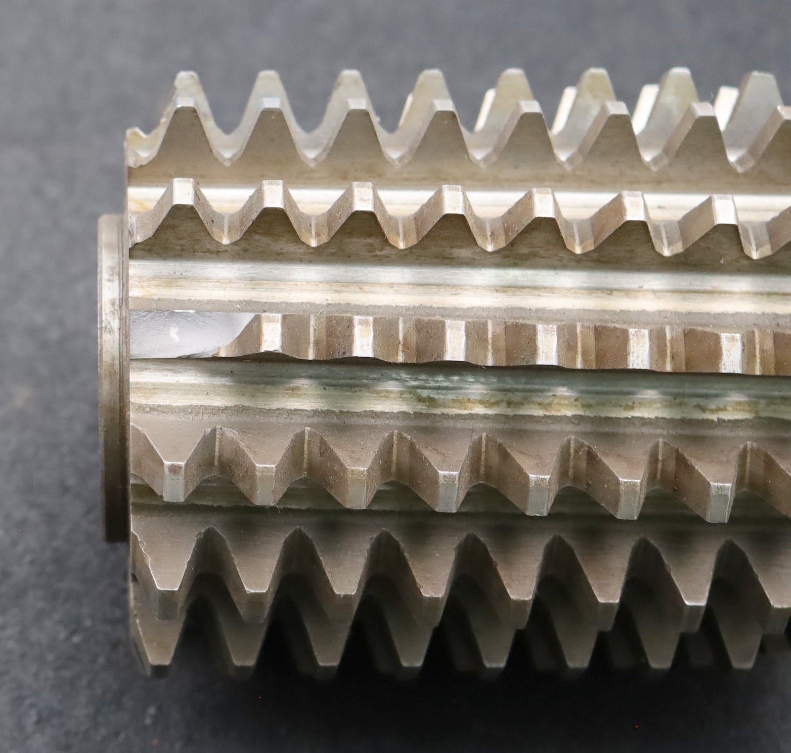 Bild des Artikels PWS-Zahnrad-Wälzfräser-m=-4,5mm-EGW-20°-BPII-nach-DIN-3972-Ø110x135x40mm