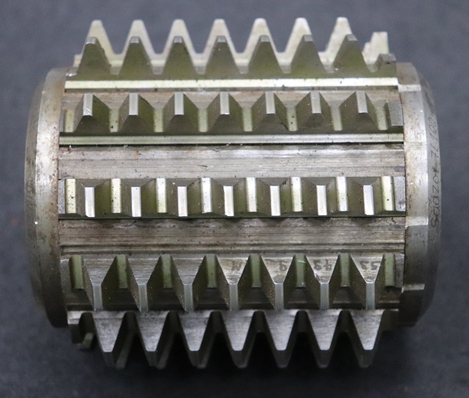 Bild des Artikels SAAZOR-Zahnrad-Wälzfräser-gear-hob-m=-4,0mm-BPIII-DIN-3972-EGW-20°-Ø109x119x32mm