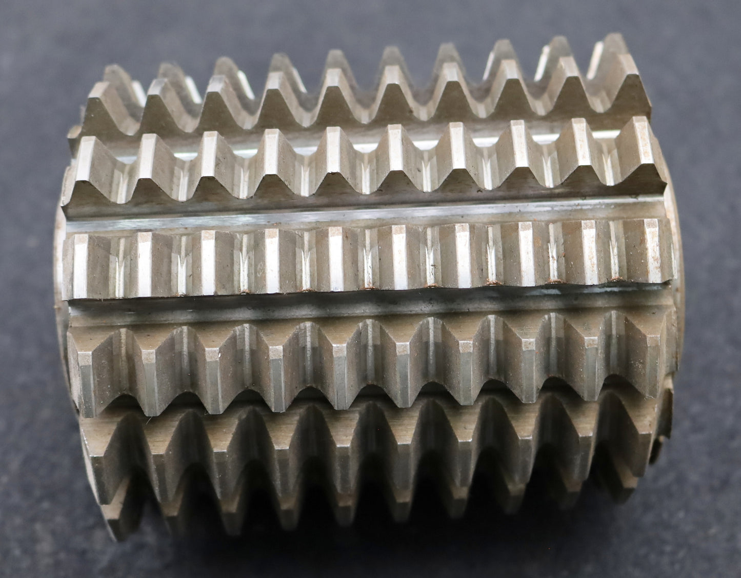 Bild des Artikels PWS-Zahnrad-Wälzfräser-m=-4,0mm-EGW-20°-BPIII-DIN-3972-Ø110x135xØ40mm-mit-LKN